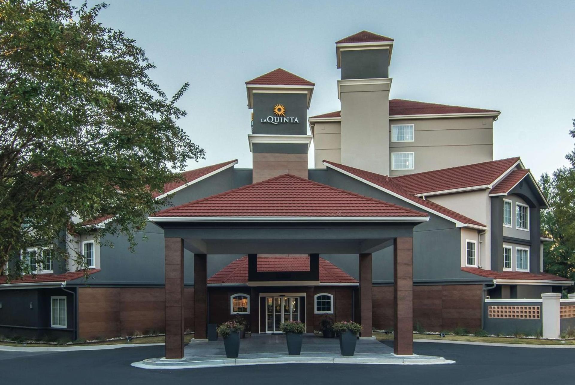 La Quinta by Wyndham Atlanta Perimeter Medical photo 4