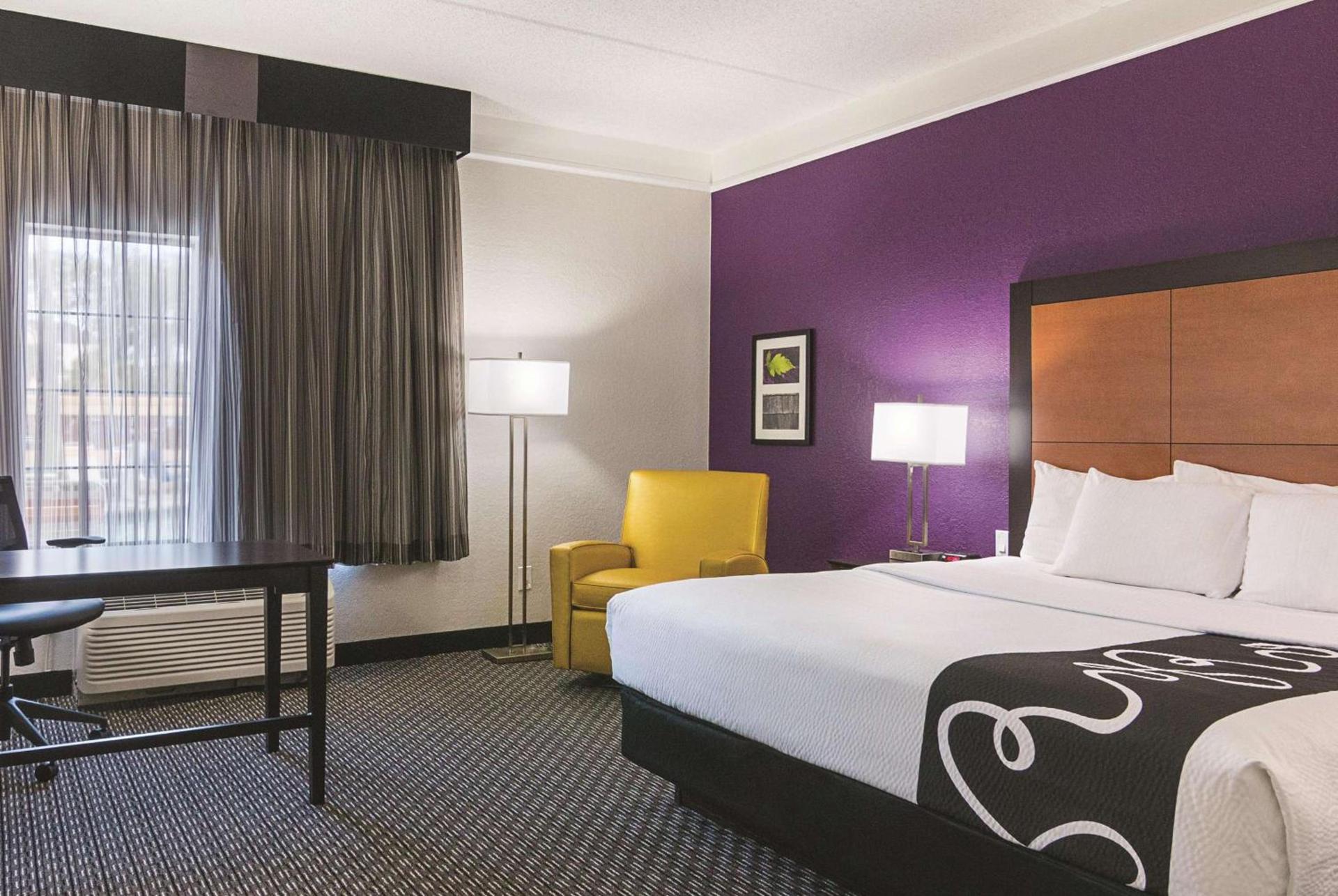 La Quinta by Wyndham Orlando Airport - On Property Food Trucks & Free Airport Shuttle! photo 17