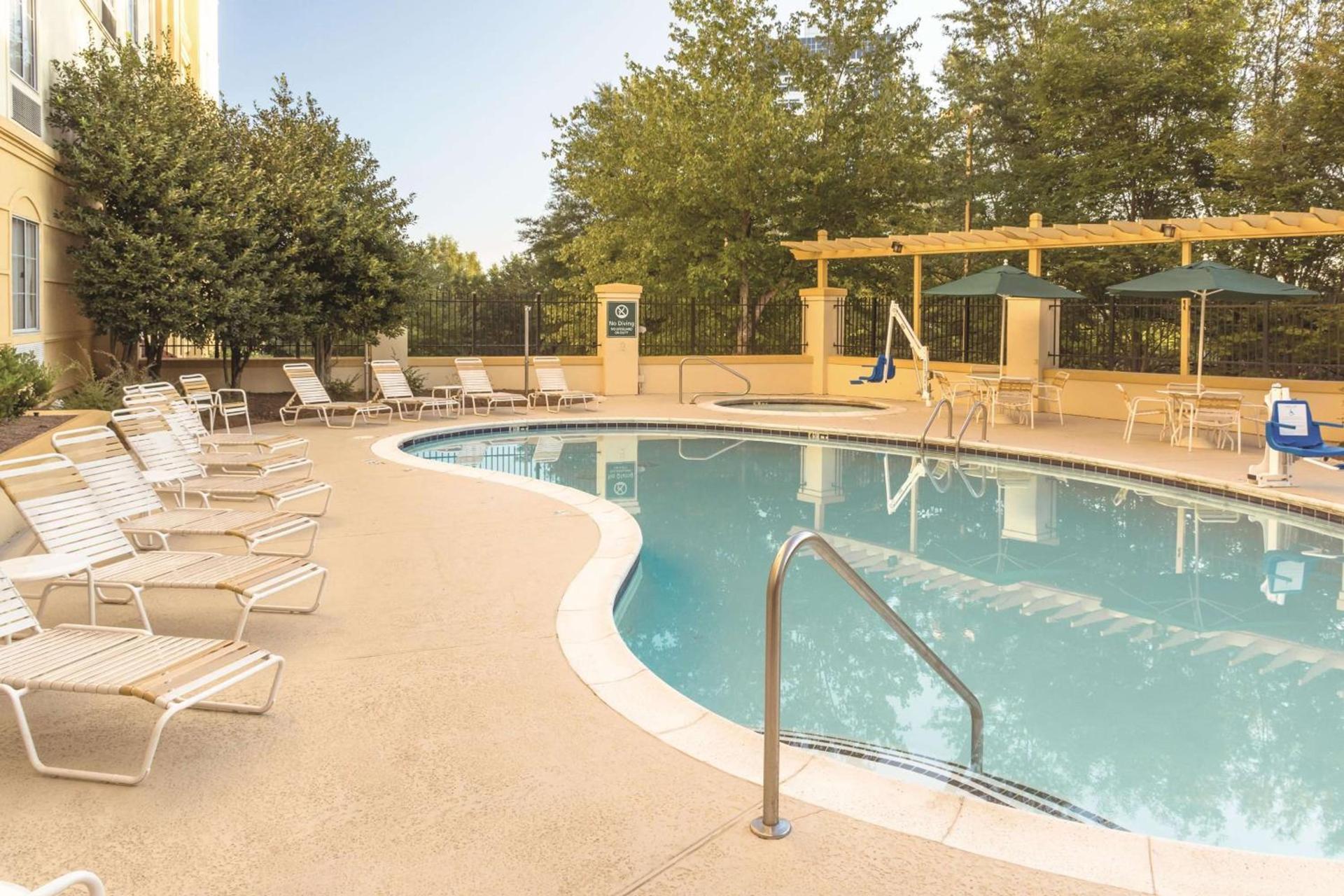 La Quinta by Wyndham Atlanta Ballpark/Galleria photo 50