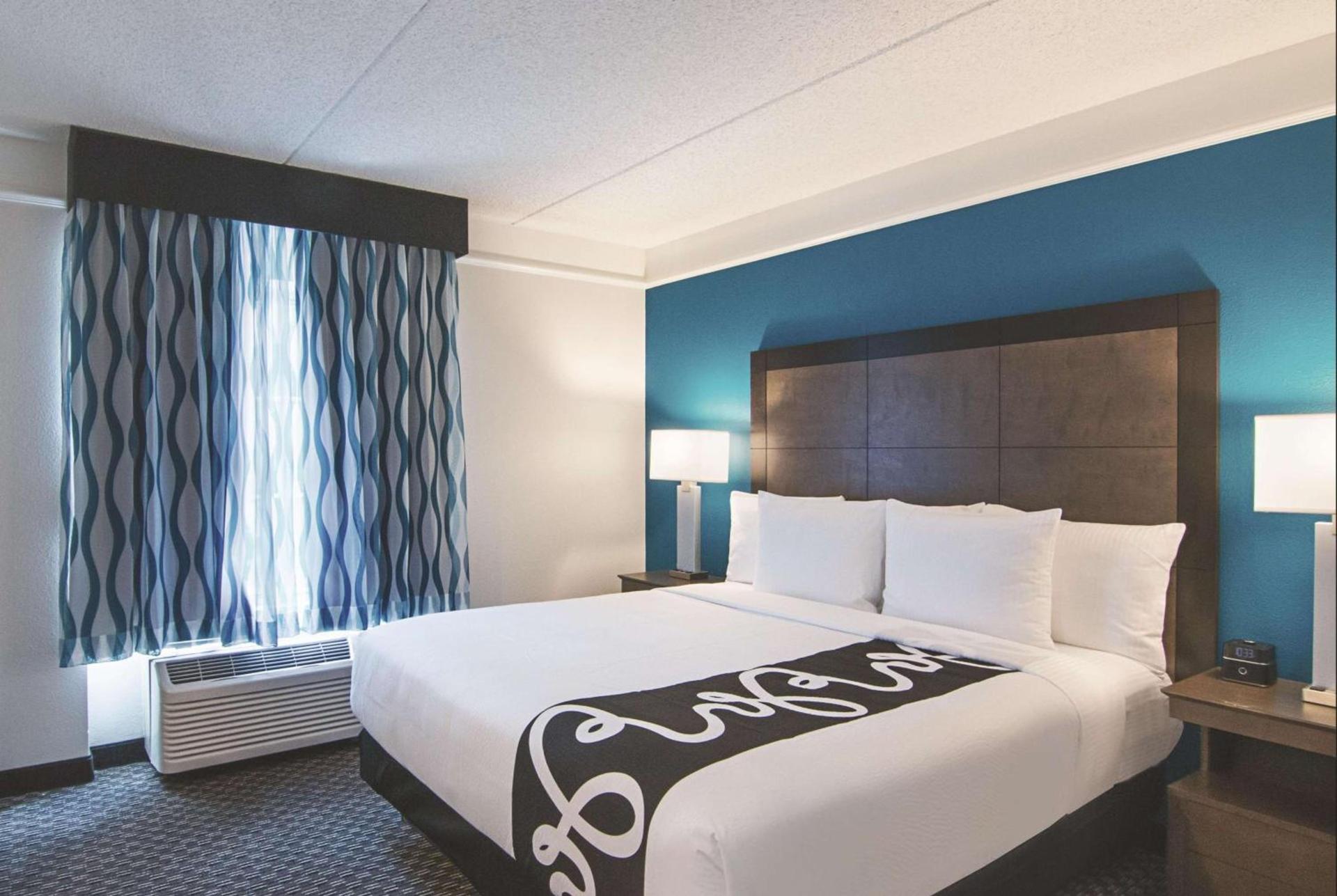 La Quinta by Wyndham Orlando UCF photo 34