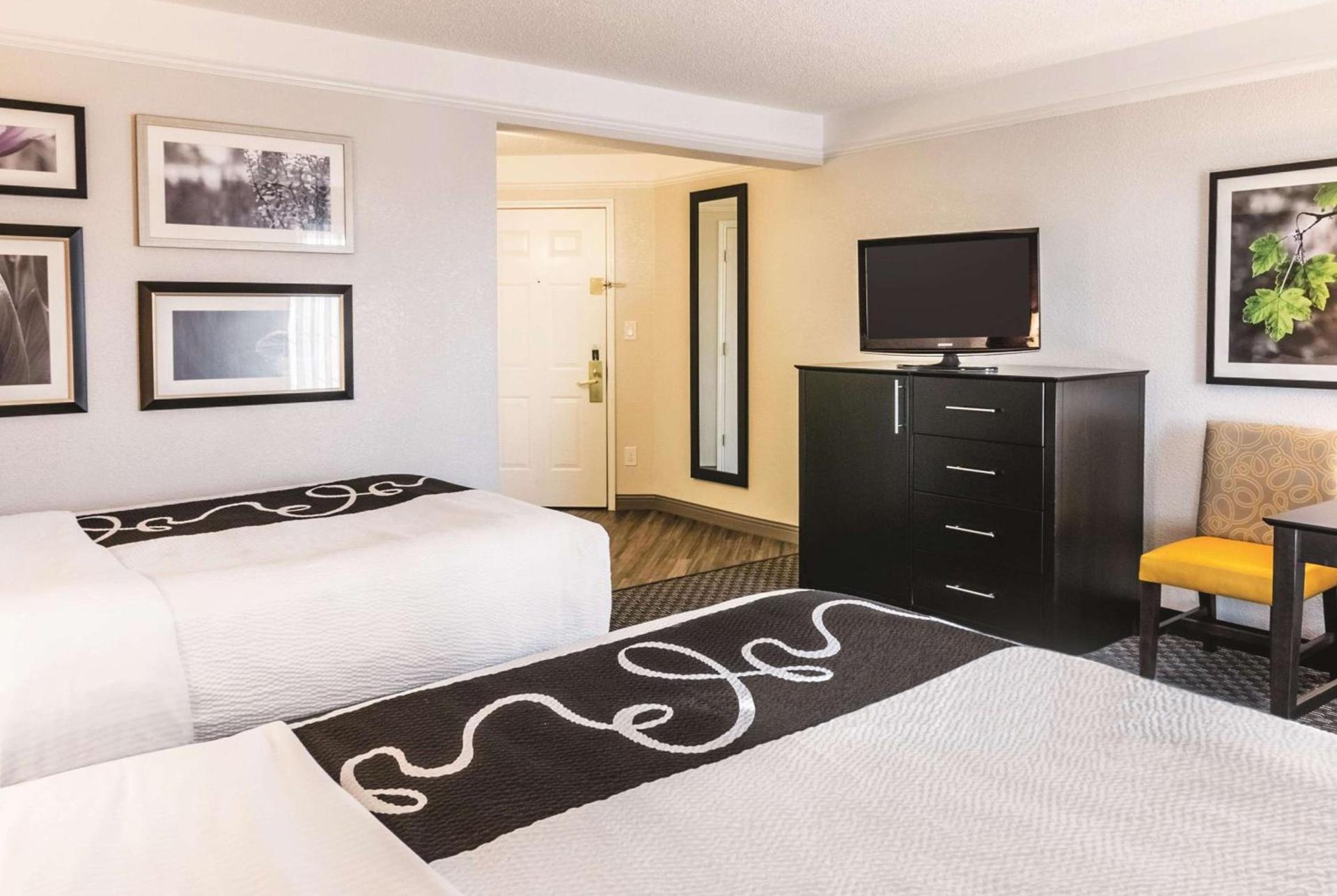 La Quinta by Wyndham Orlando Airport - On Property Food Trucks & Free Airport Shuttle! photo 22