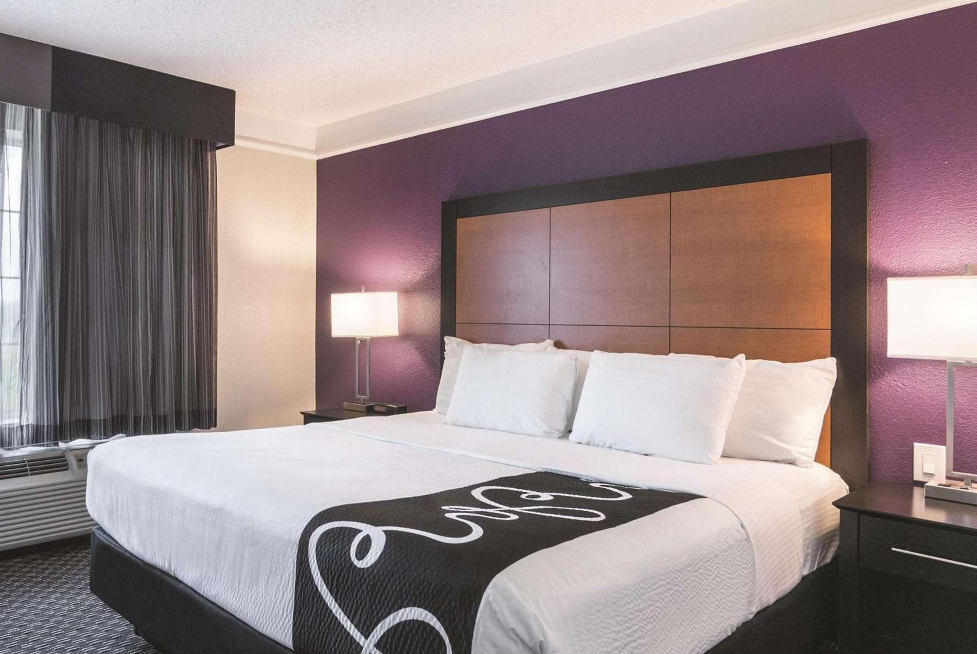 La Quinta by Wyndham Orlando Airport - On Property Food Trucks & Free Airport Shuttle! photo 48