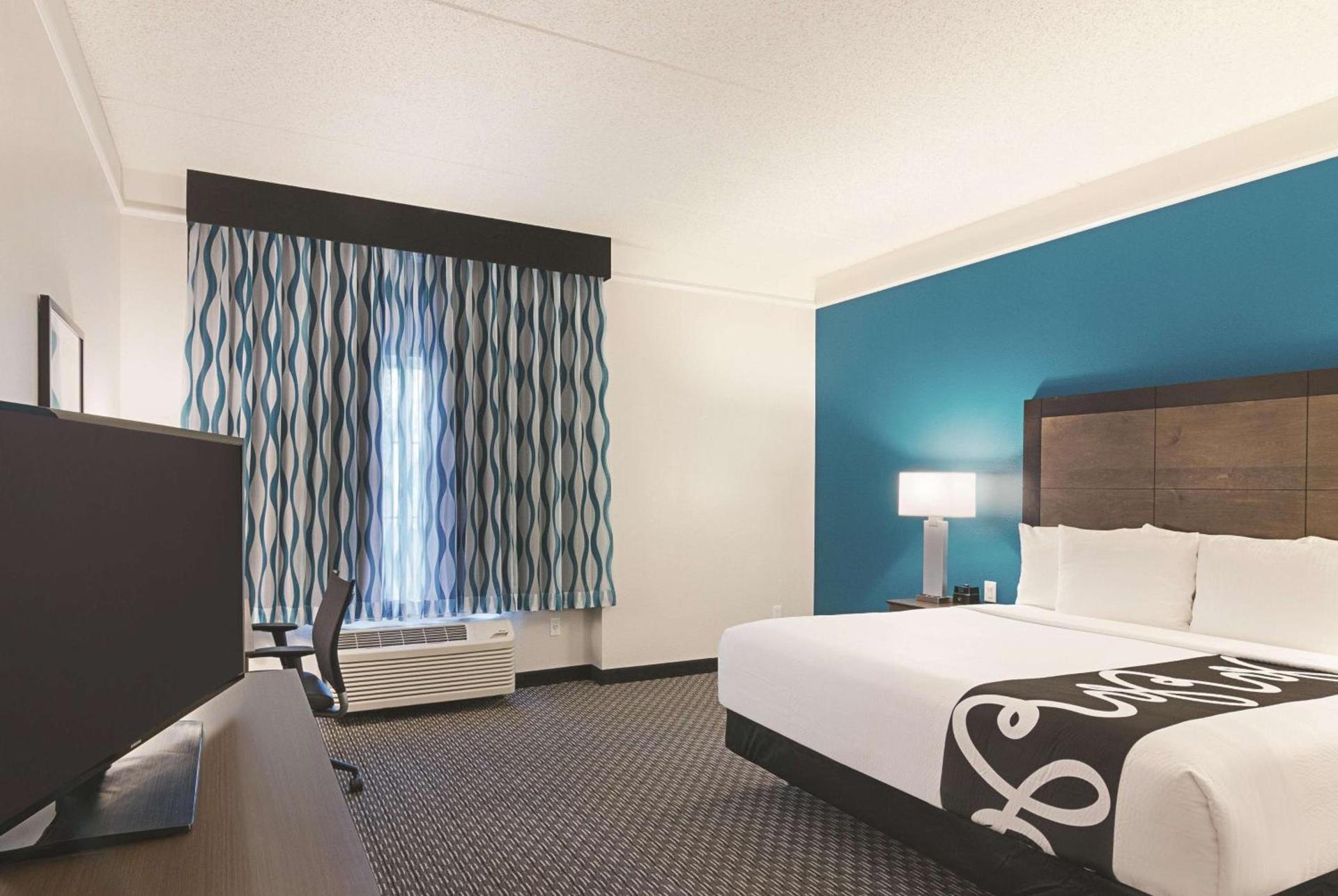 La Quinta by Wyndham Orlando UCF photo 18
