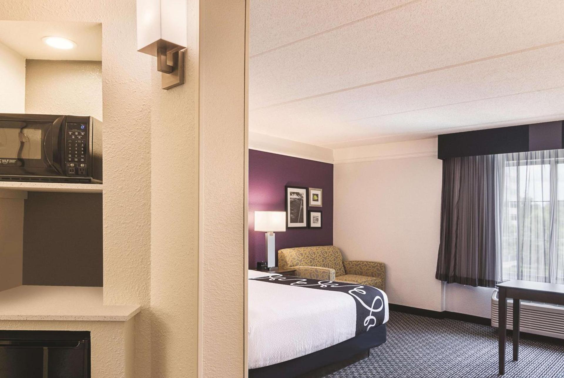 La Quinta by Wyndham Atlanta Perimeter Medical photo 12