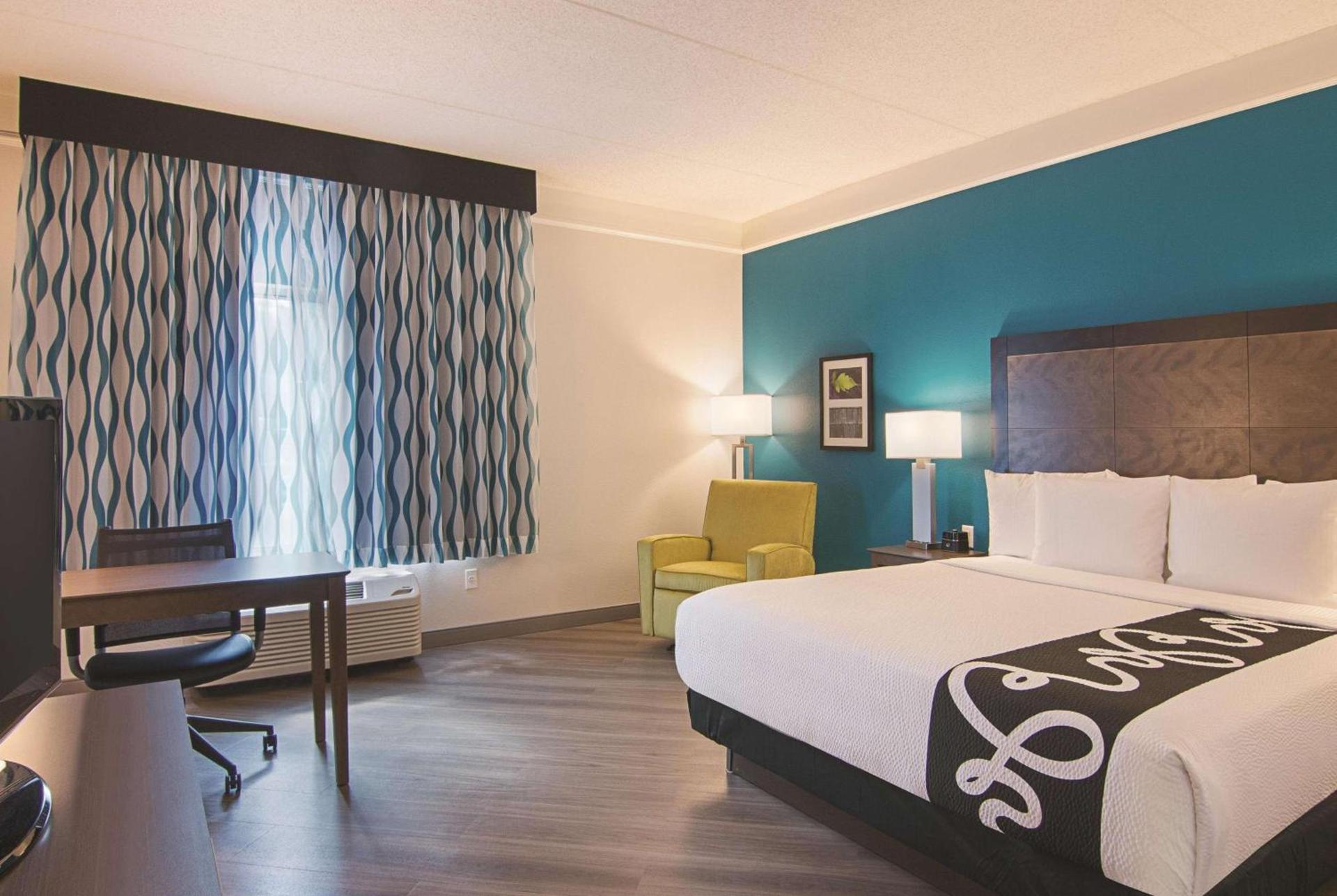 La Quinta by Wyndham Orlando UCF photo 22