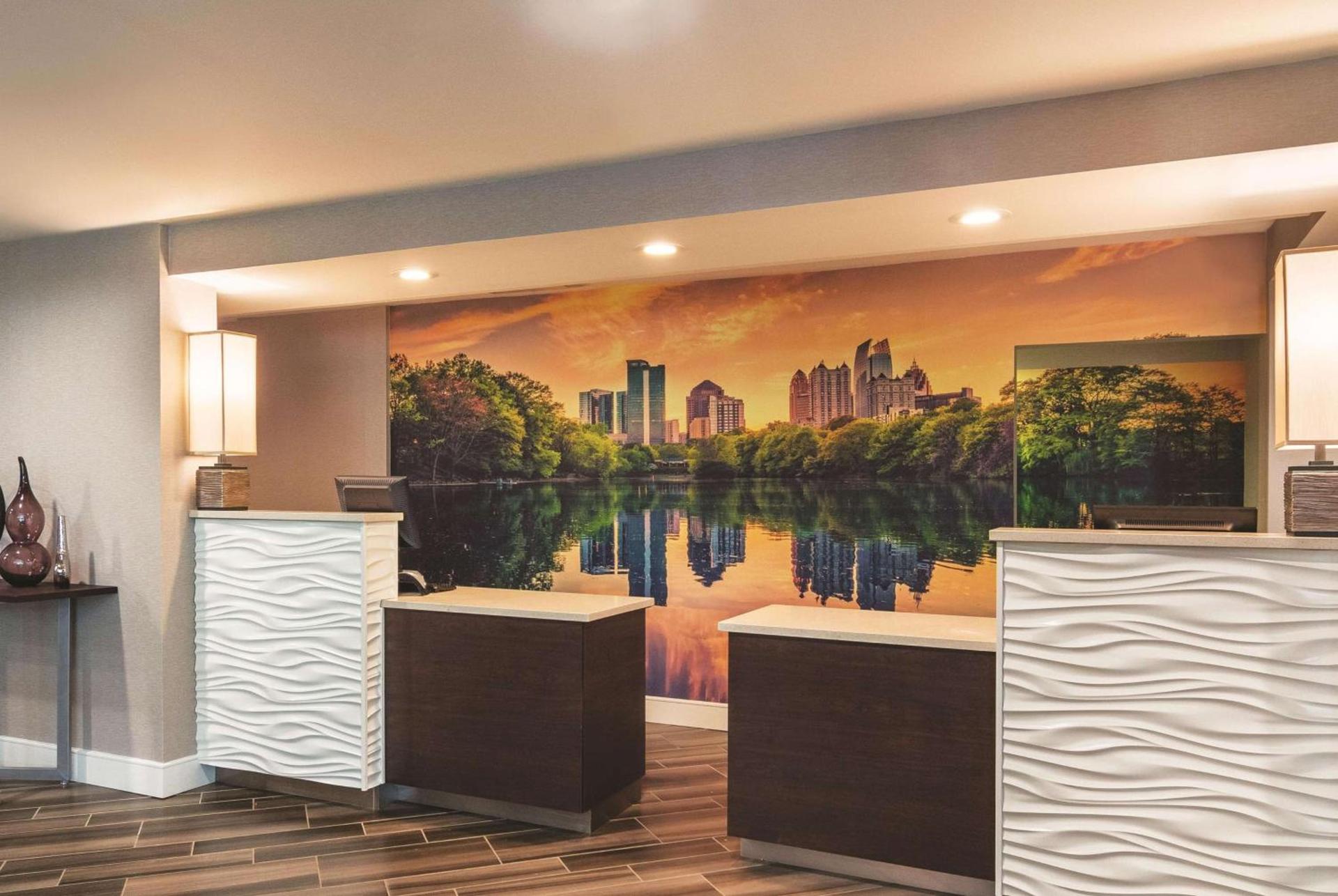 La Quinta by Wyndham Atlanta Perimeter Medical photo 38
