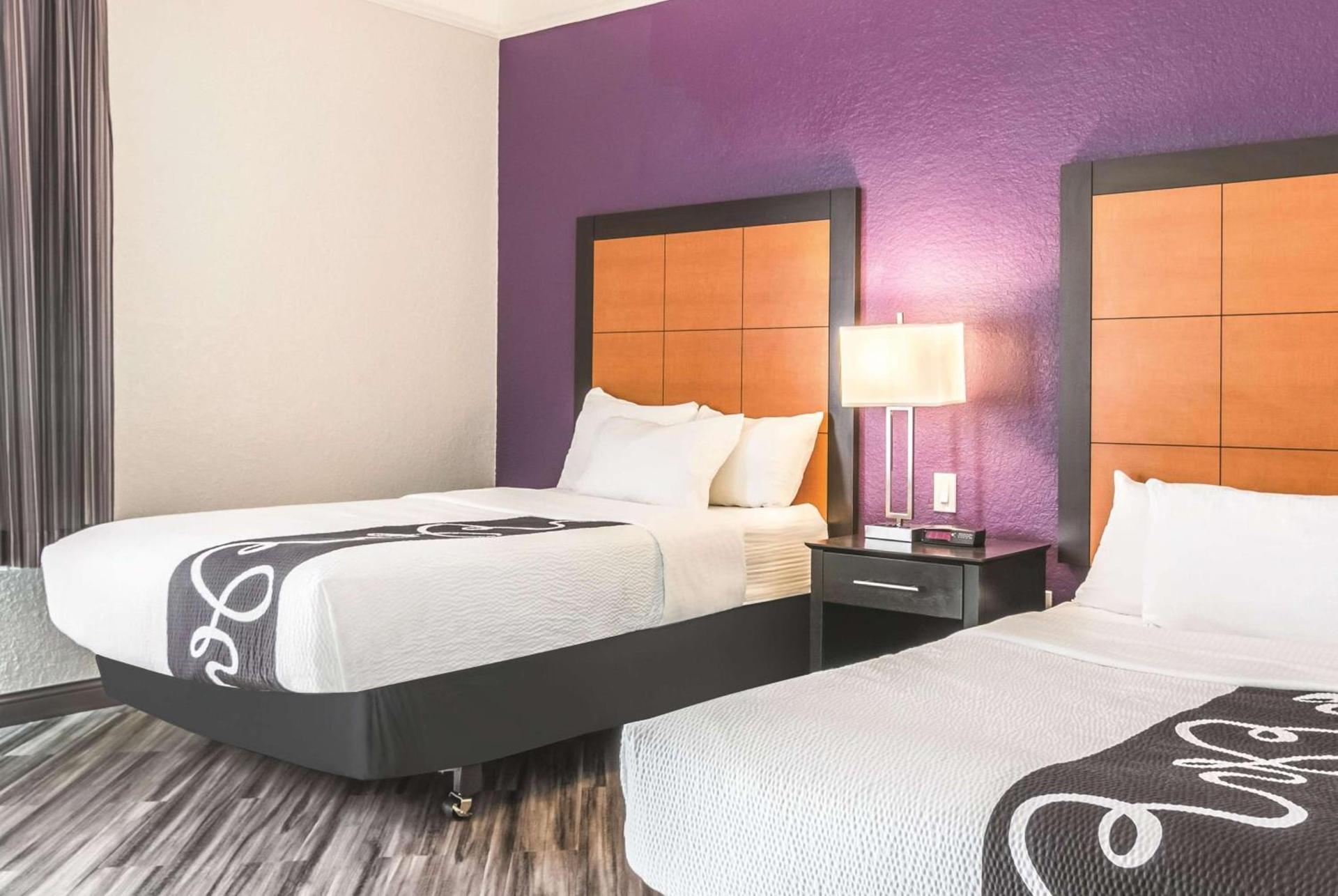 La Quinta by Wyndham Orlando Airport - On Property Food Trucks & Free Airport Shuttle! photo 10