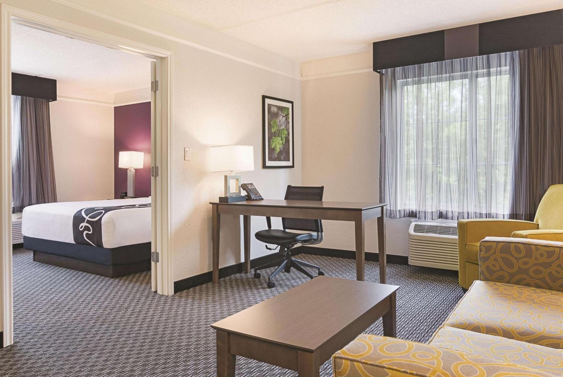 La Quinta by Wyndham Atlanta Perimeter Medical photo 11
