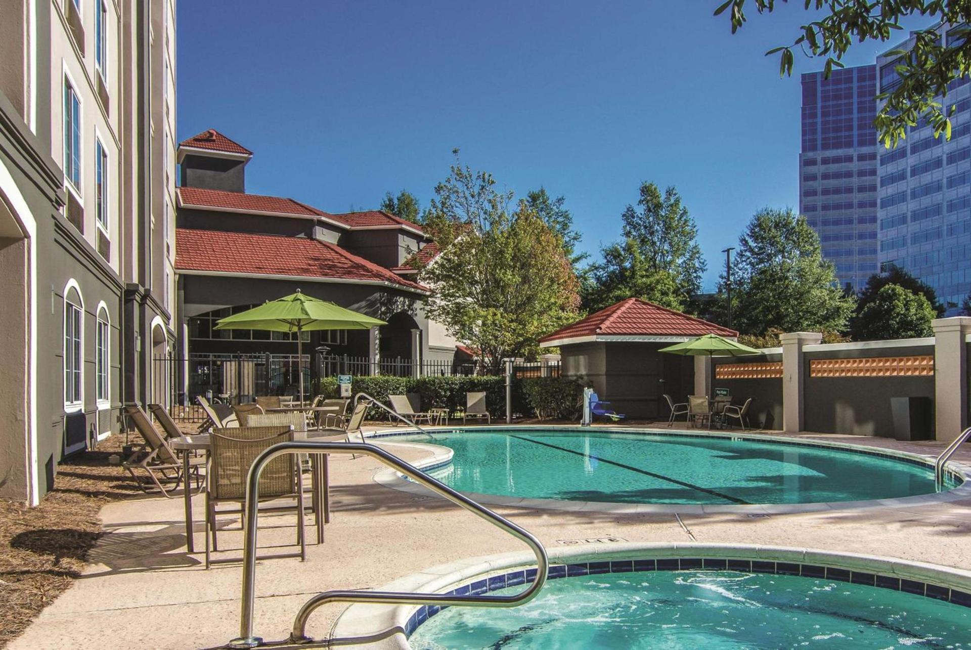 La Quinta by Wyndham Atlanta Perimeter Medical photo 3