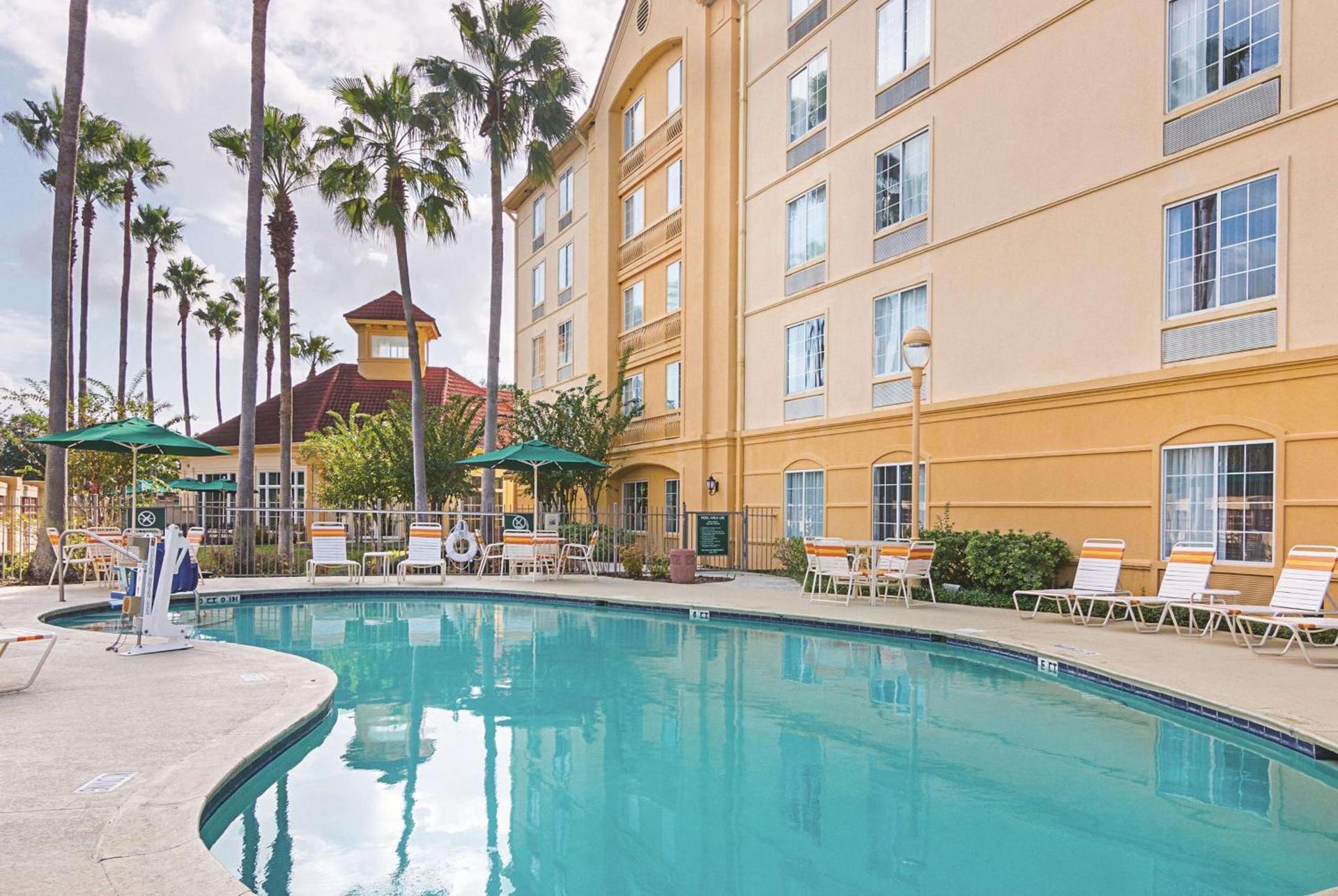 La Quinta by Wyndham Orlando Airport - On Property Food Trucks & Free Airport Shuttle! photo 72