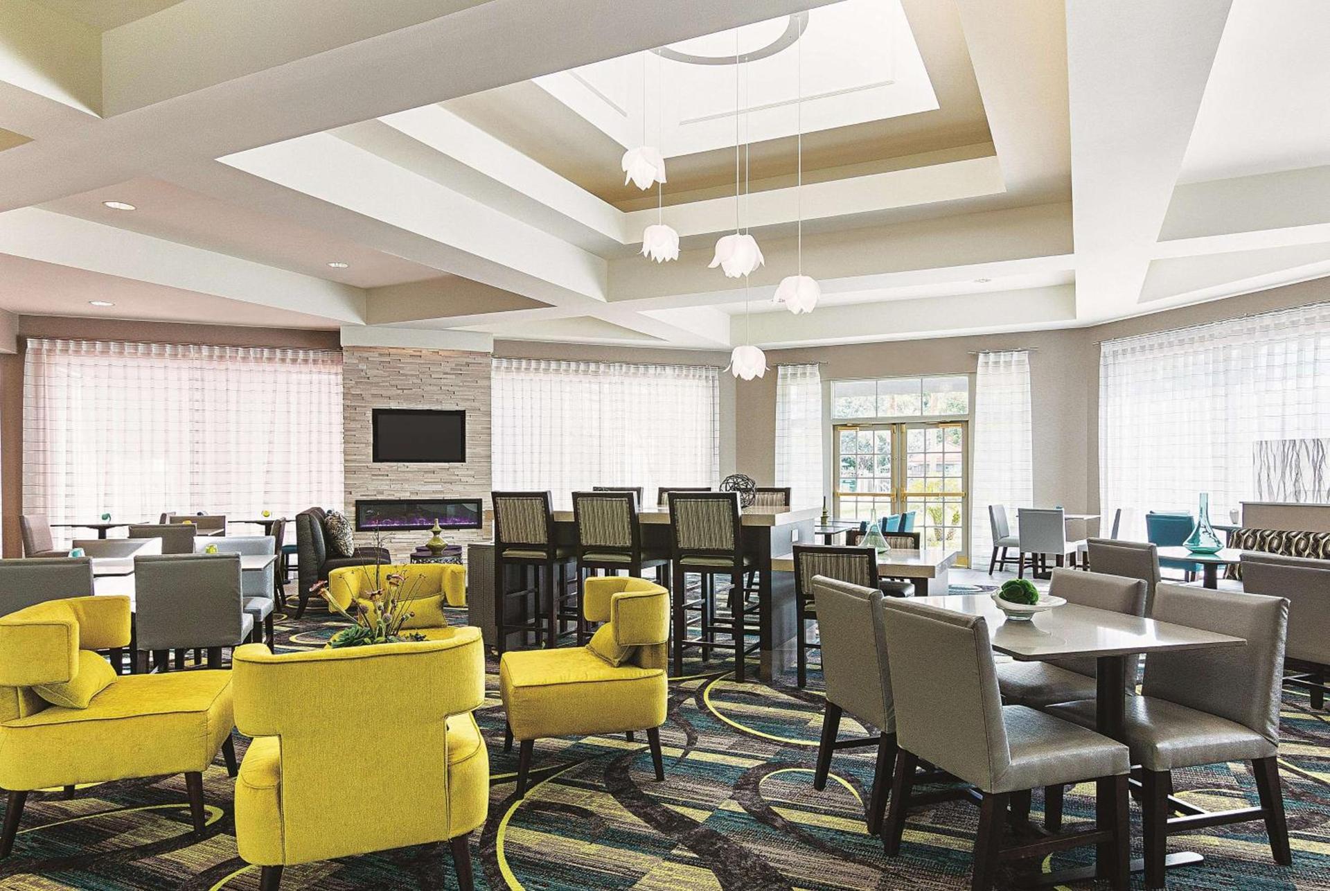 La Quinta by Wyndham Orlando UCF photo 41