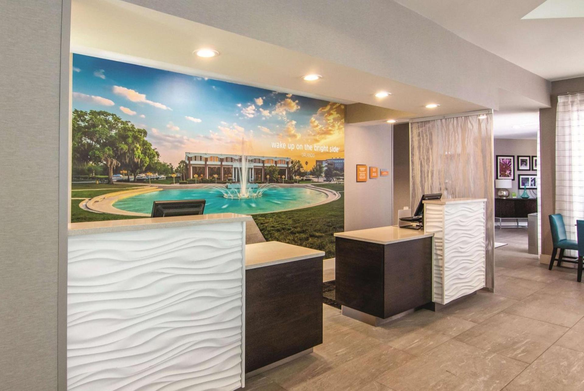 La Quinta by Wyndham Orlando UCF photo 4
