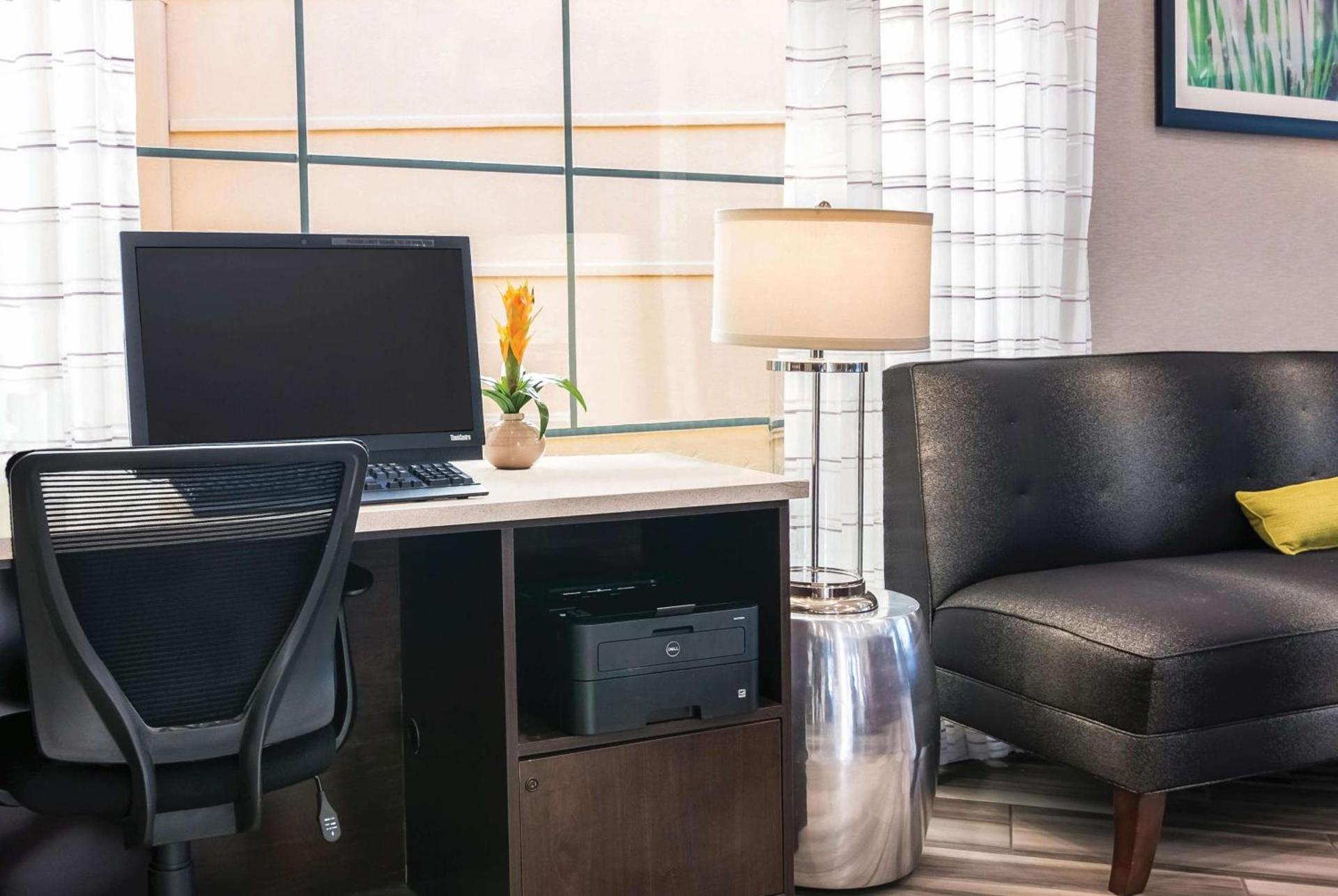 La Quinta by Wyndham Orlando Airport - On Property Food Trucks & Free Airport Shuttle! photo 60
