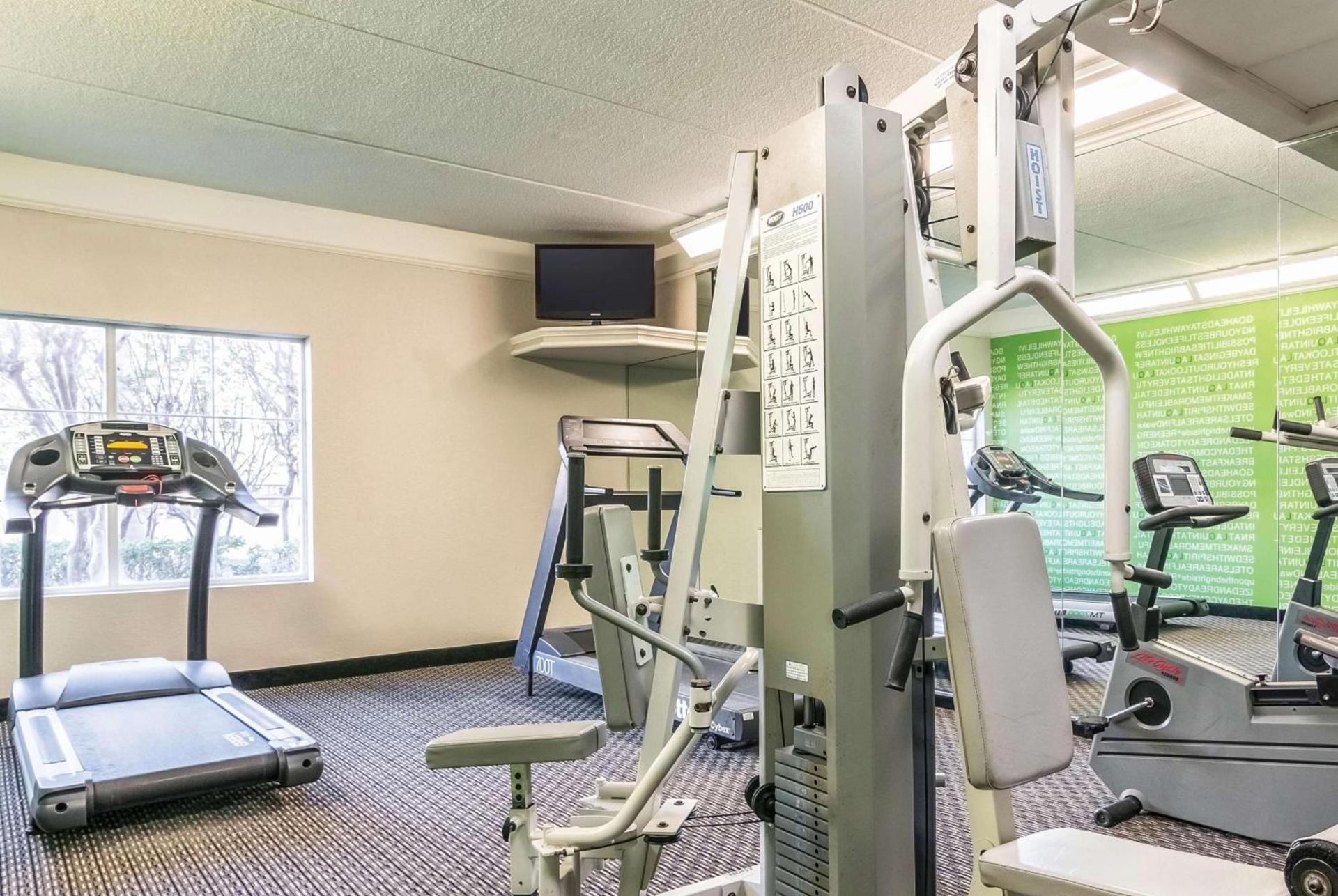 La Quinta by Wyndham Orlando Airport - On Property Food Trucks & Free Airport Shuttle! photo 14