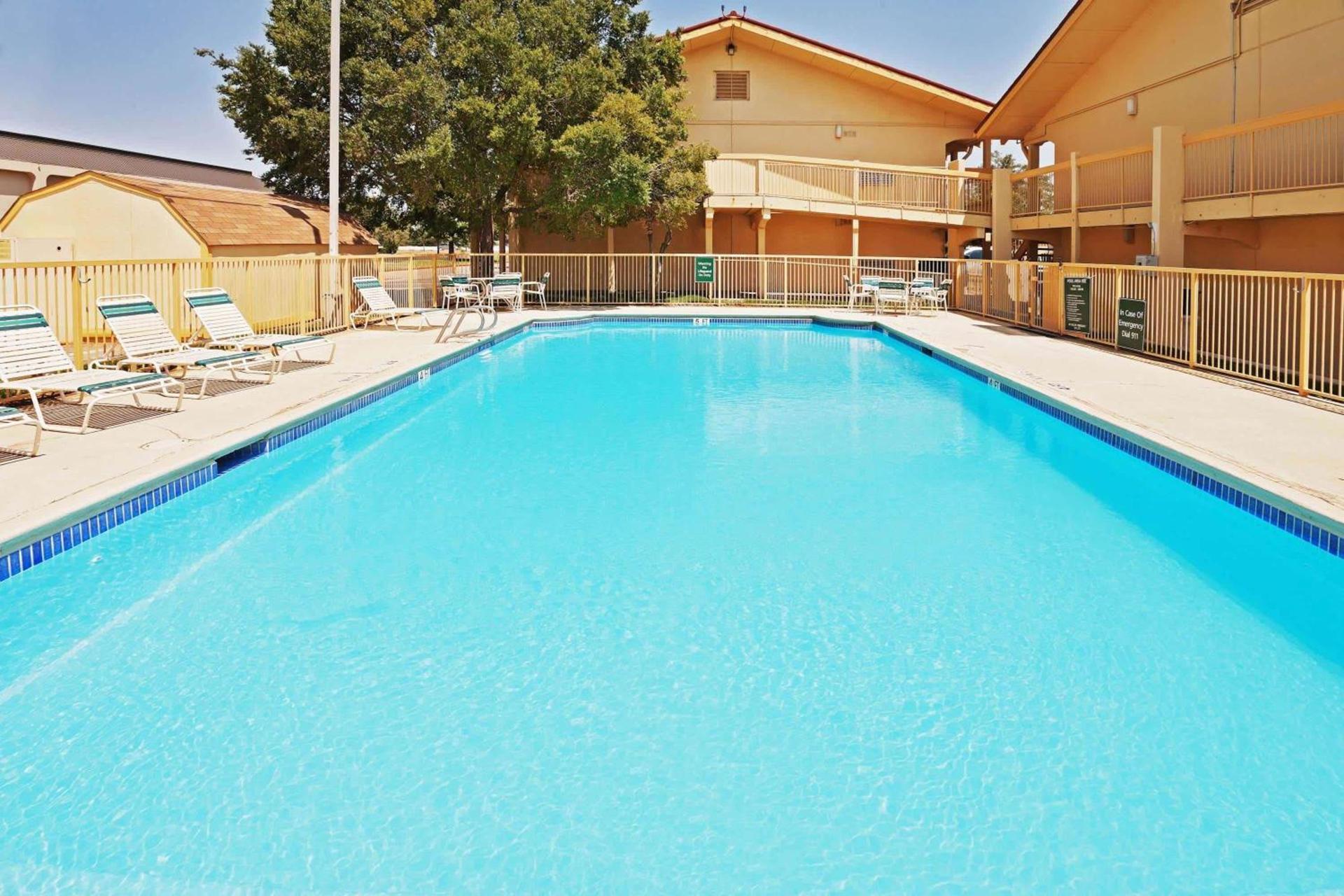La Quinta Inn by Wyndham Amarillo Mid-City photo 11