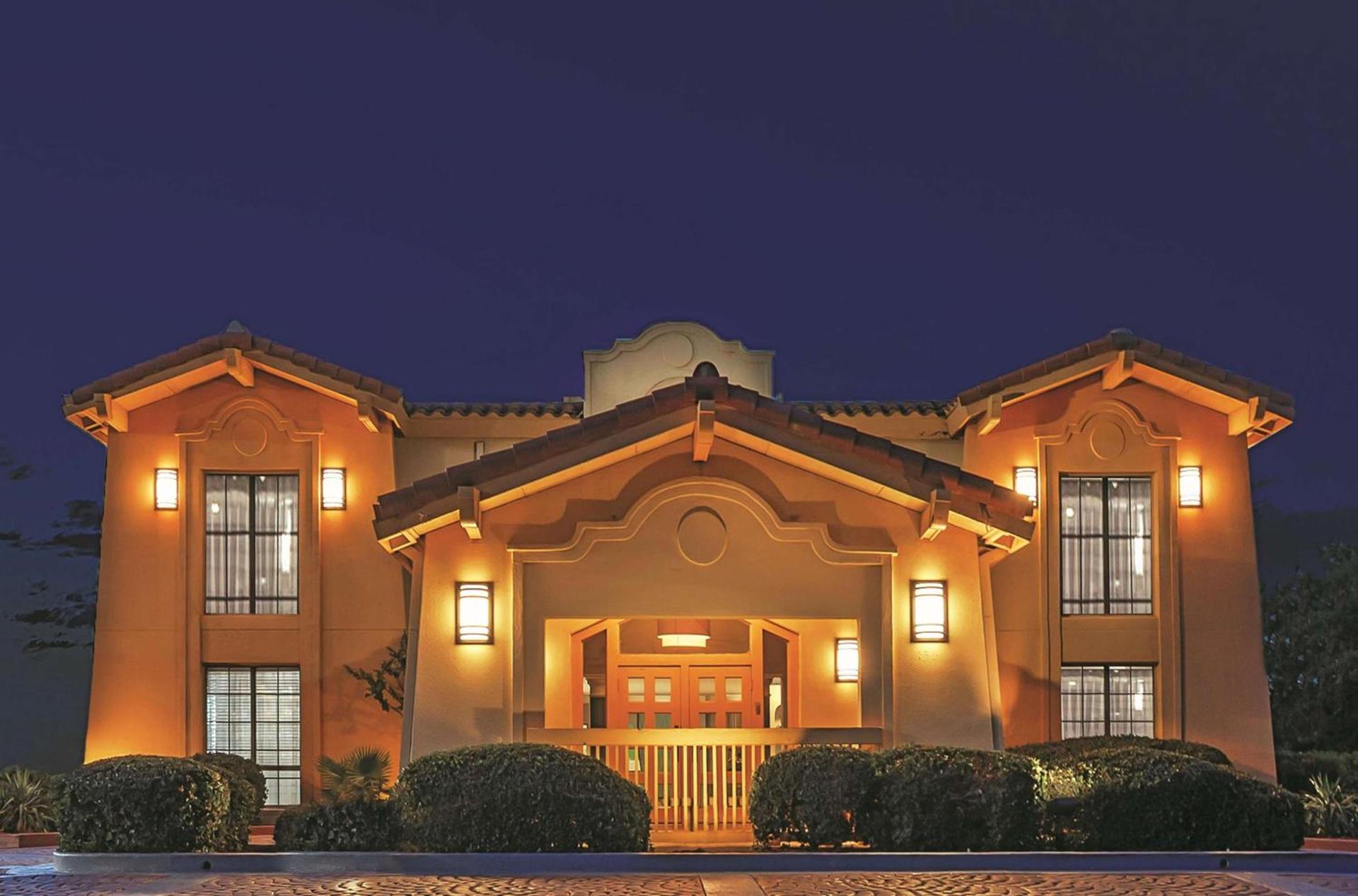La Quinta Inn by Wyndham Midland photo 10