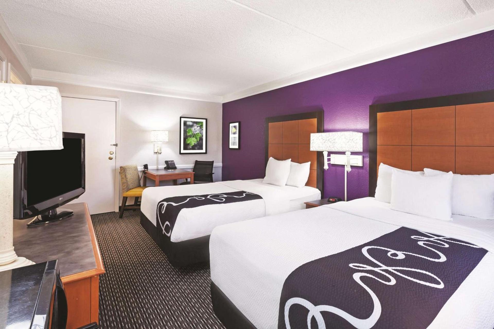La Quinta Inn by Wyndham Midland photo 17