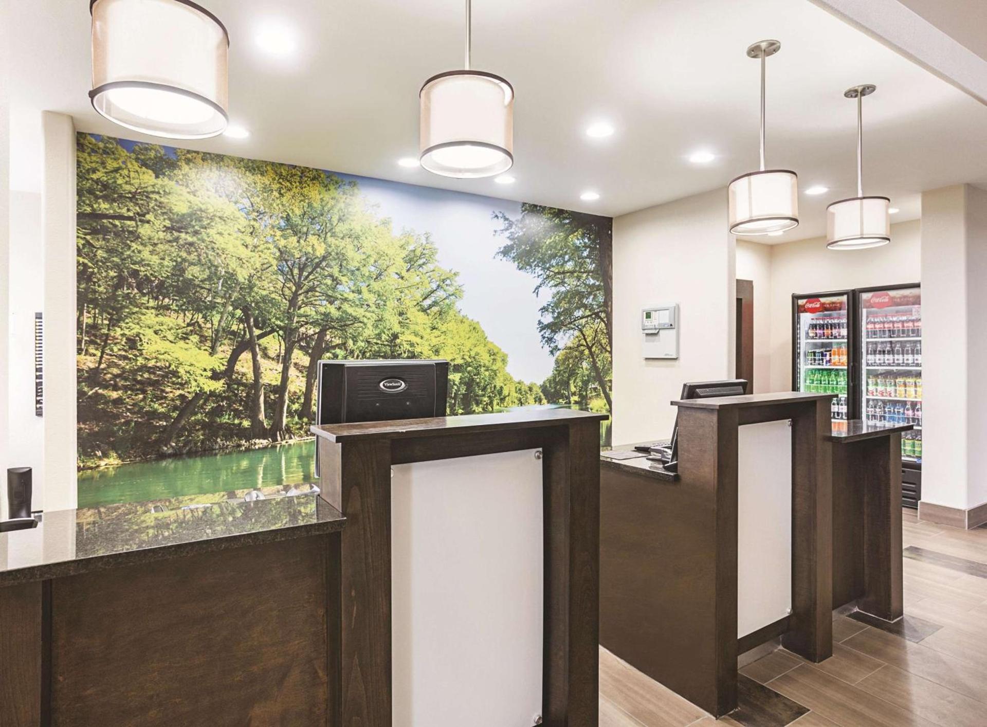 La Quinta by Wyndham New Braunfels photo 2