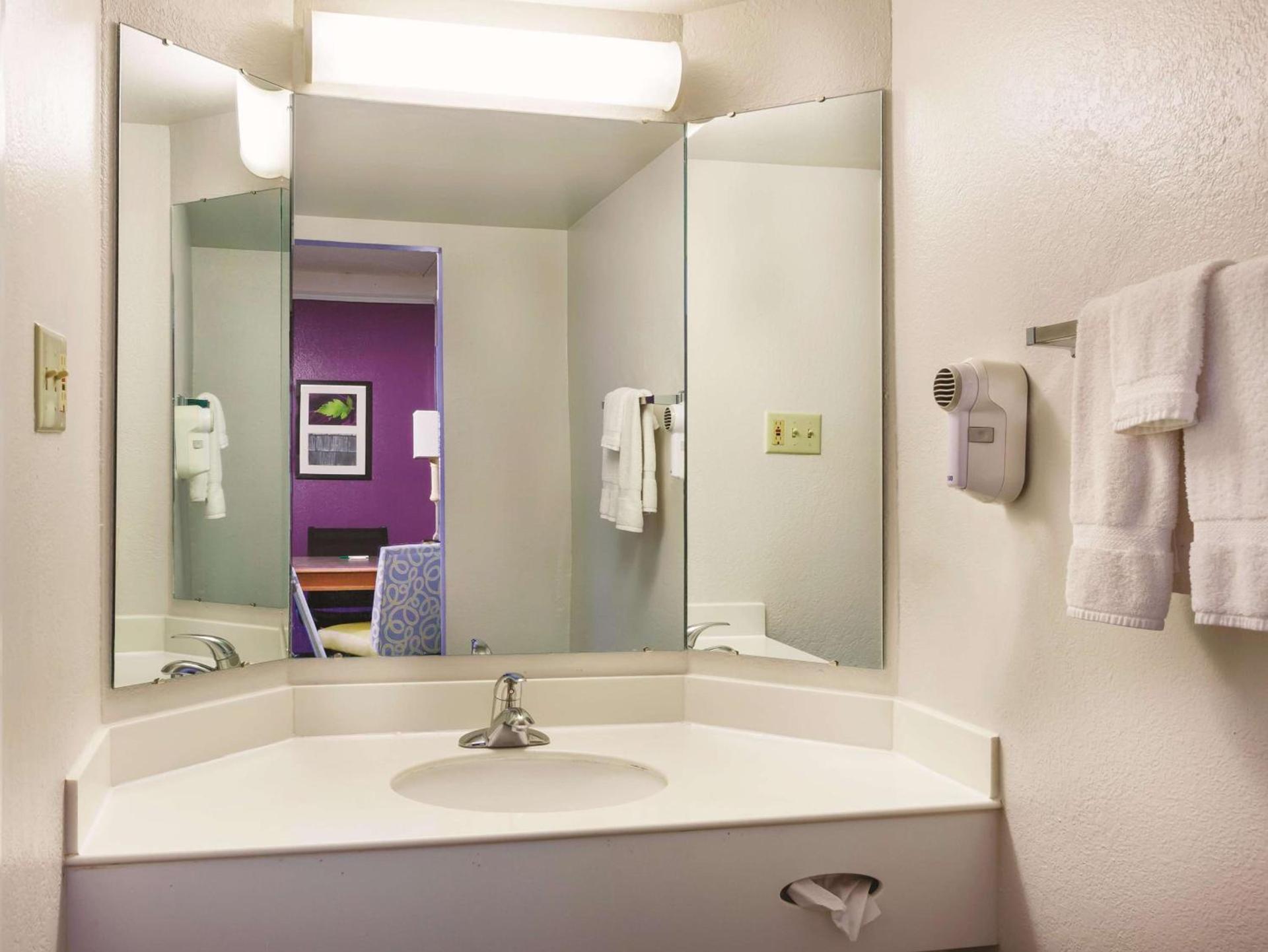 La Quinta Inn by Wyndham Odessa photo 38