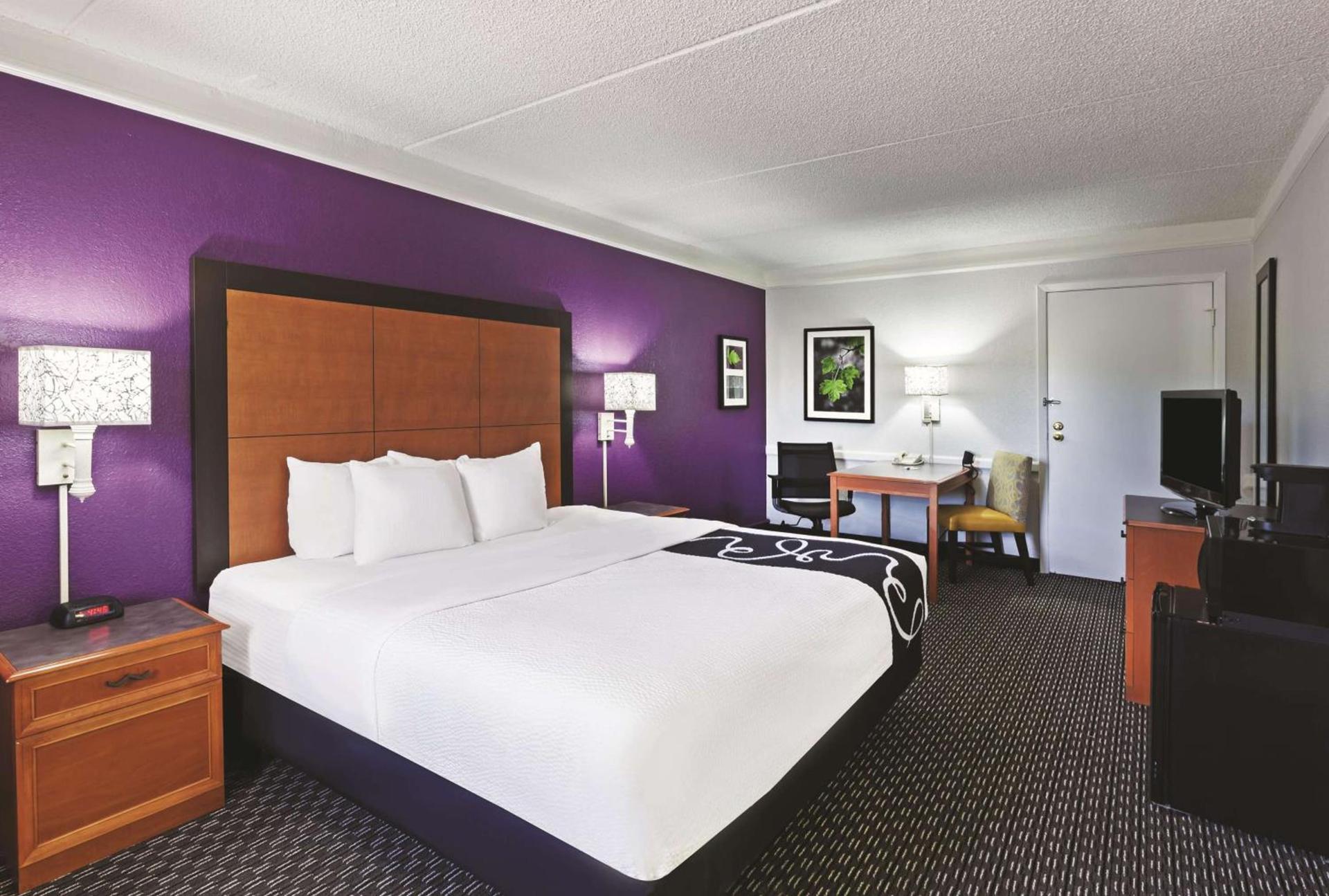 La Quinta Inn by Wyndham Midland photo 2