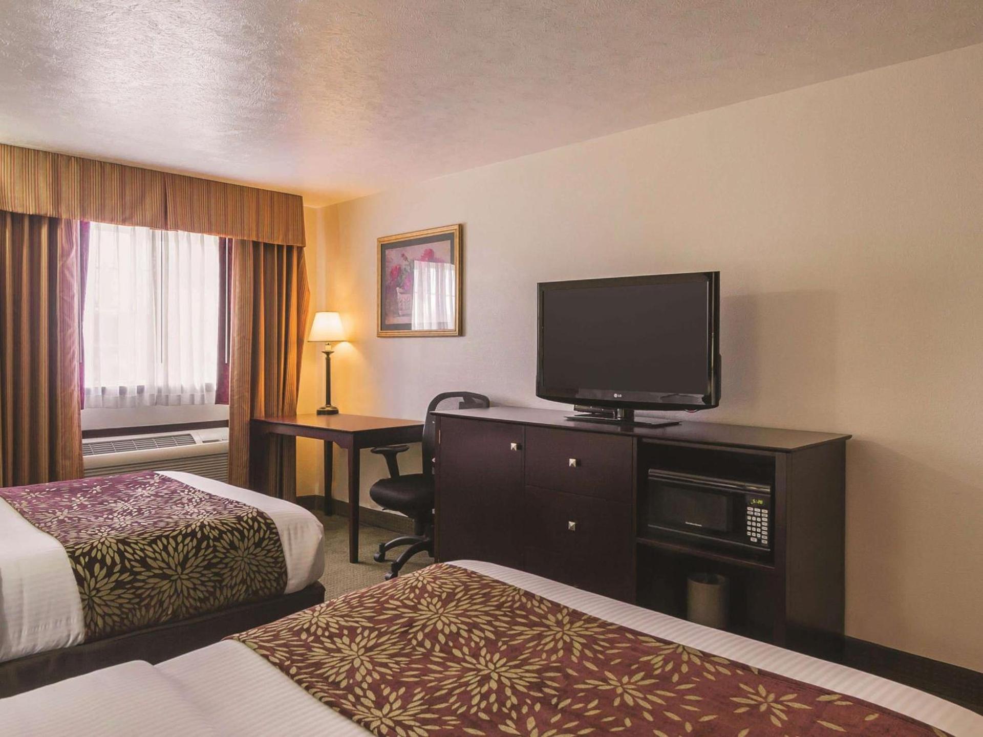 La Quinta by Wyndham Woodburn photo 20