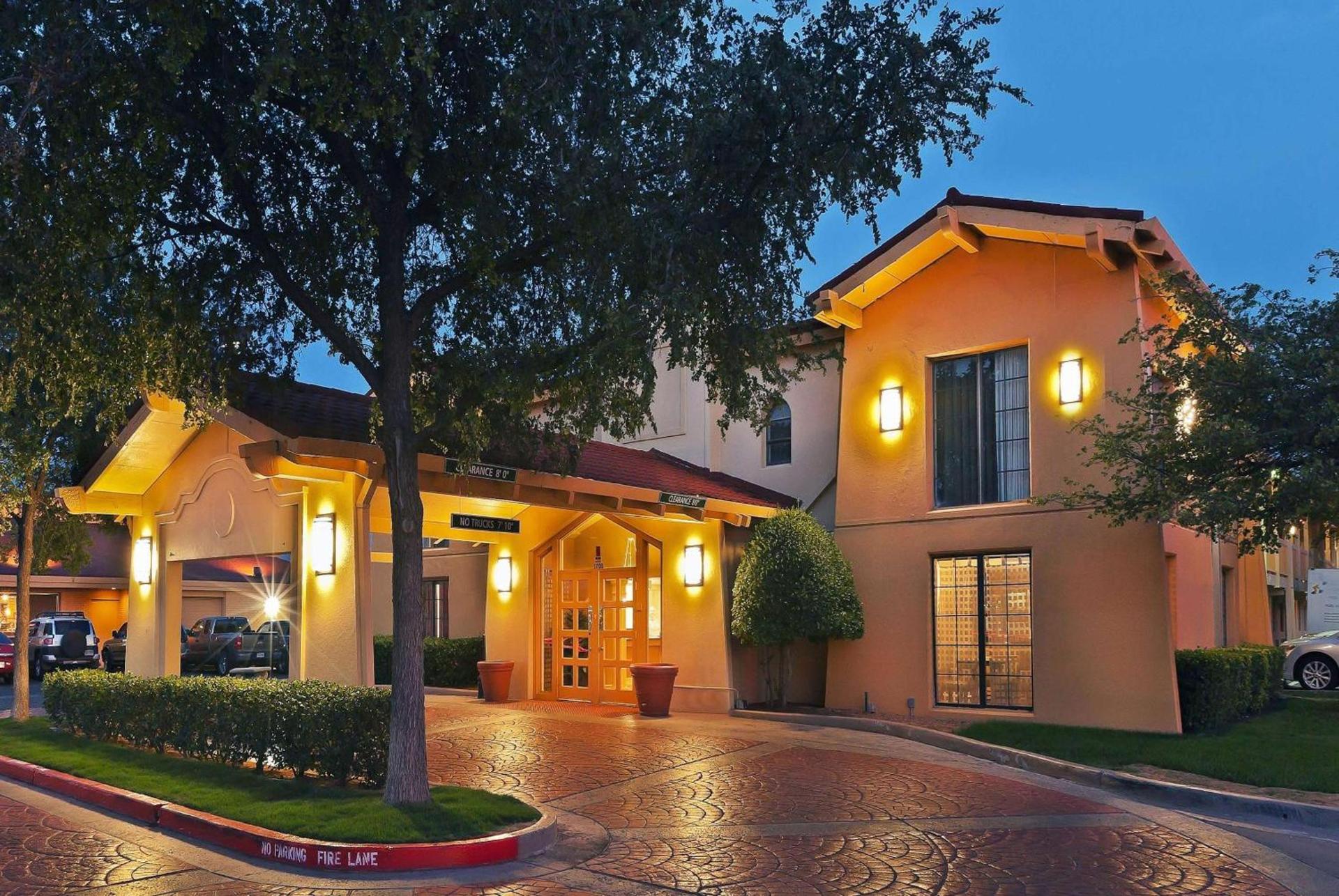 La Quinta Inn by Wyndham Amarillo Mid-City photo 4