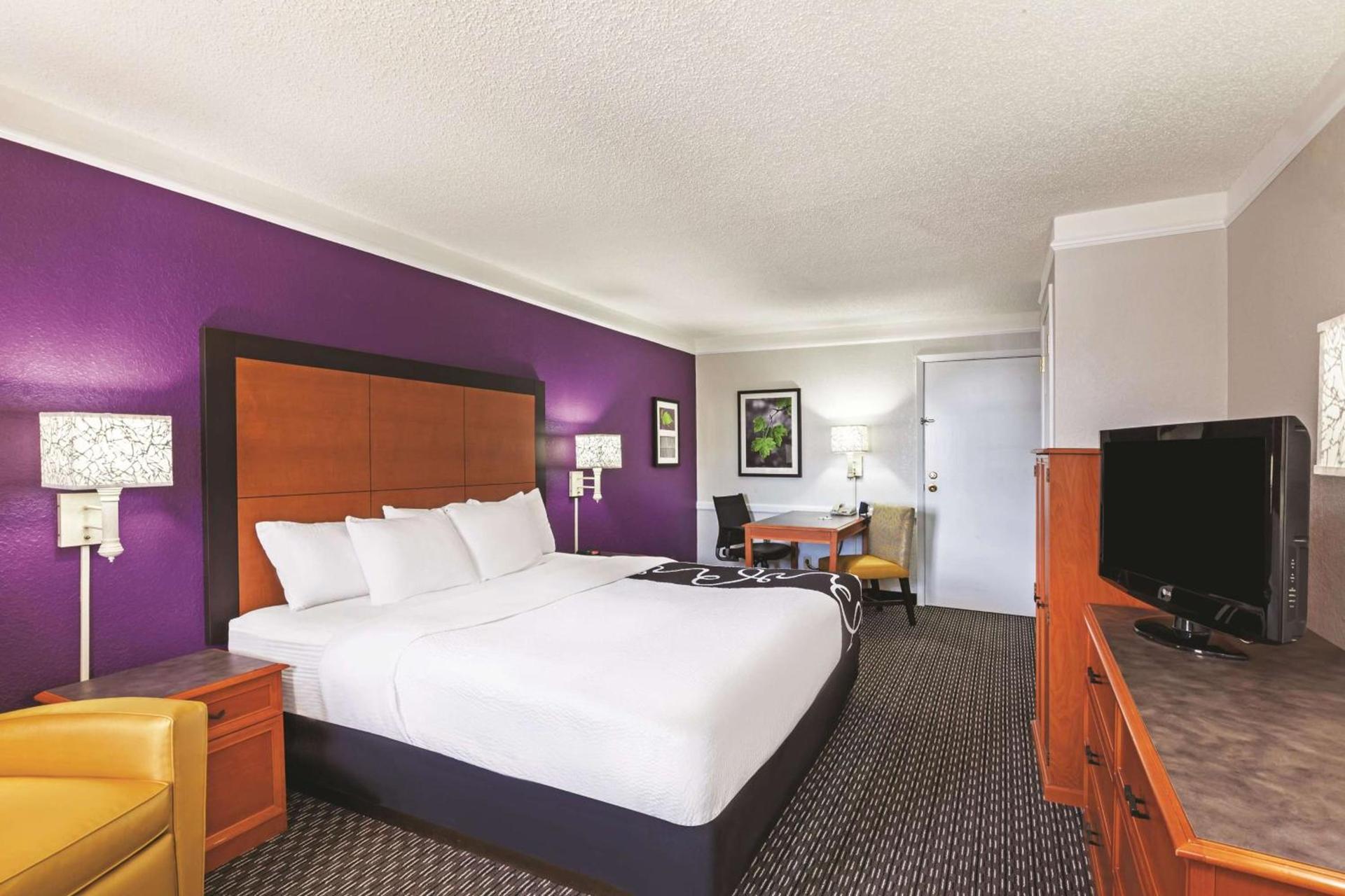 La Quinta Inn by Wyndham Midland photo 15