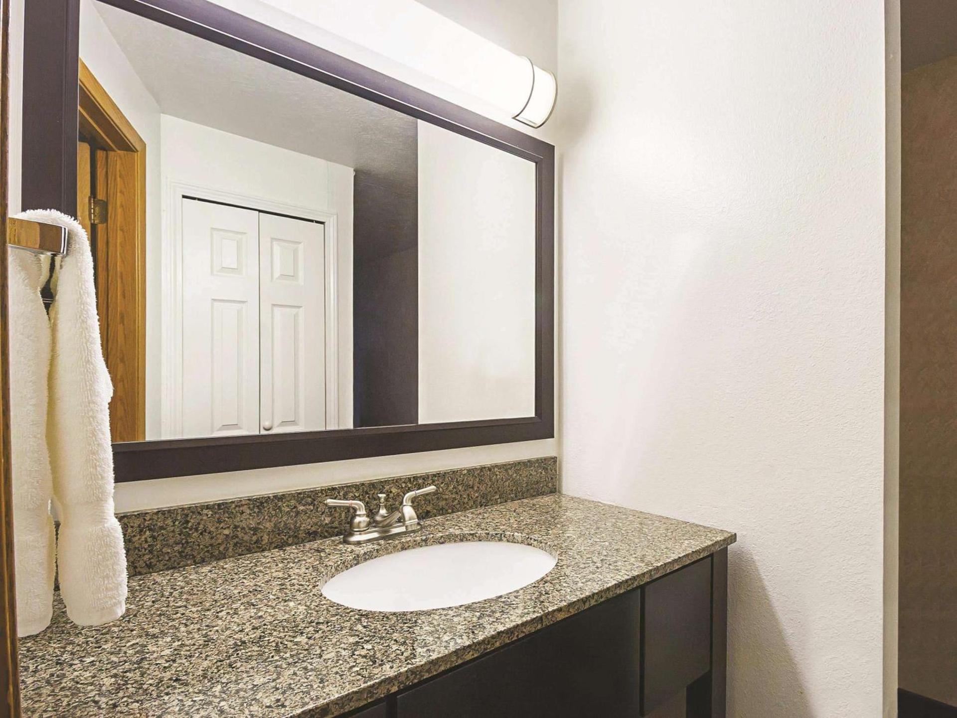 La Quinta by Wyndham Woodburn photo 18