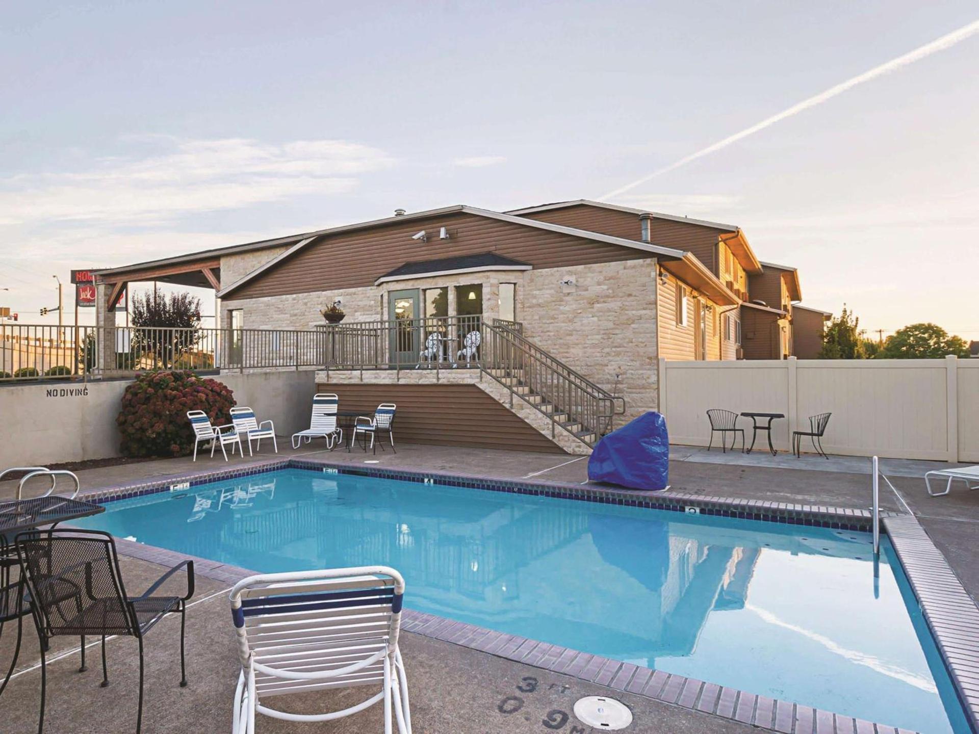 La Quinta by Wyndham Woodburn photo 10