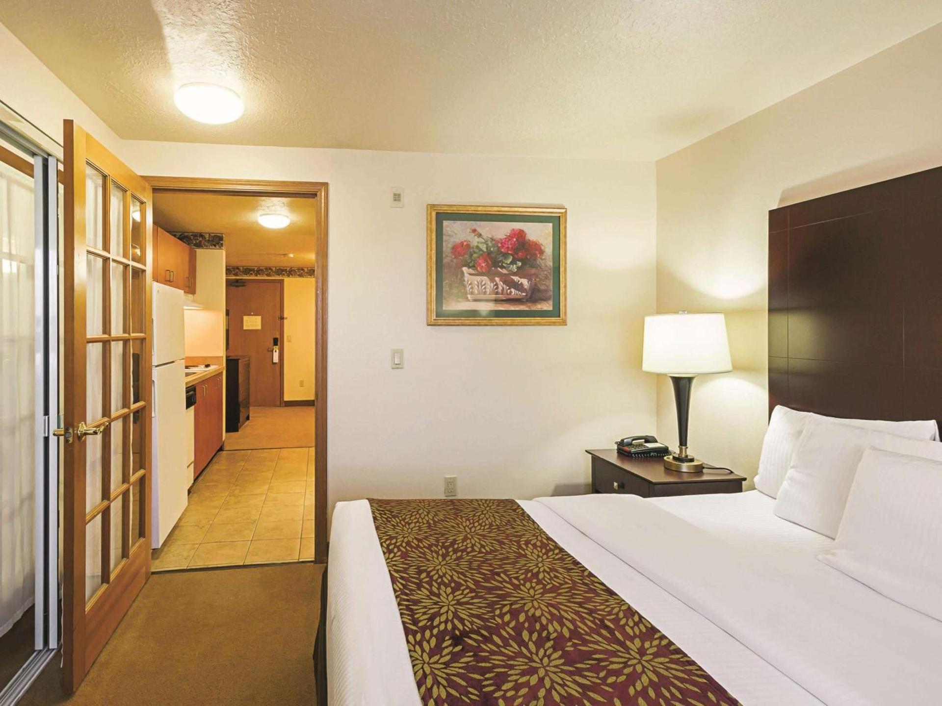 La Quinta by Wyndham Woodburn photo 21