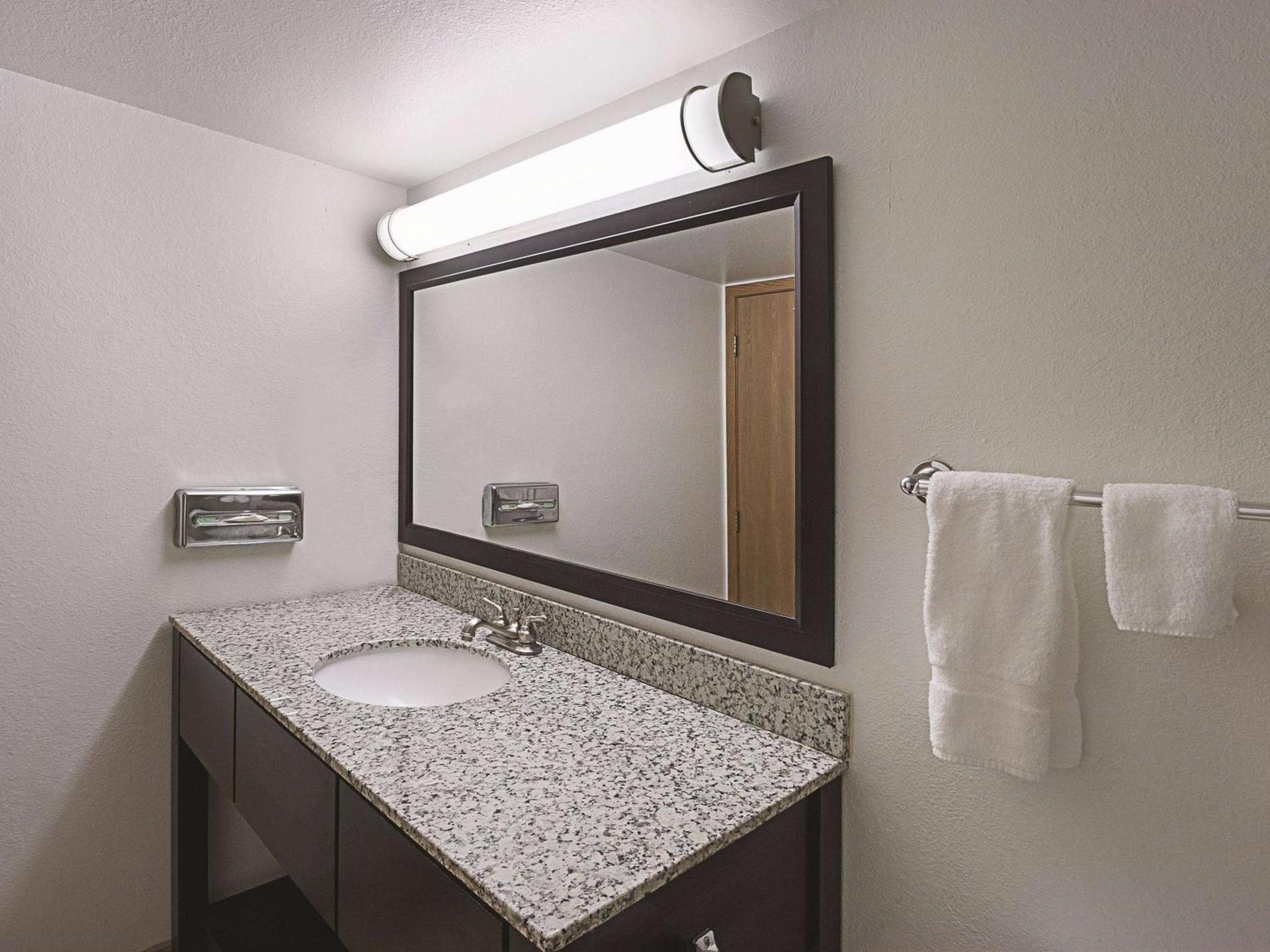 La Quinta by Wyndham Woodburn photo 13