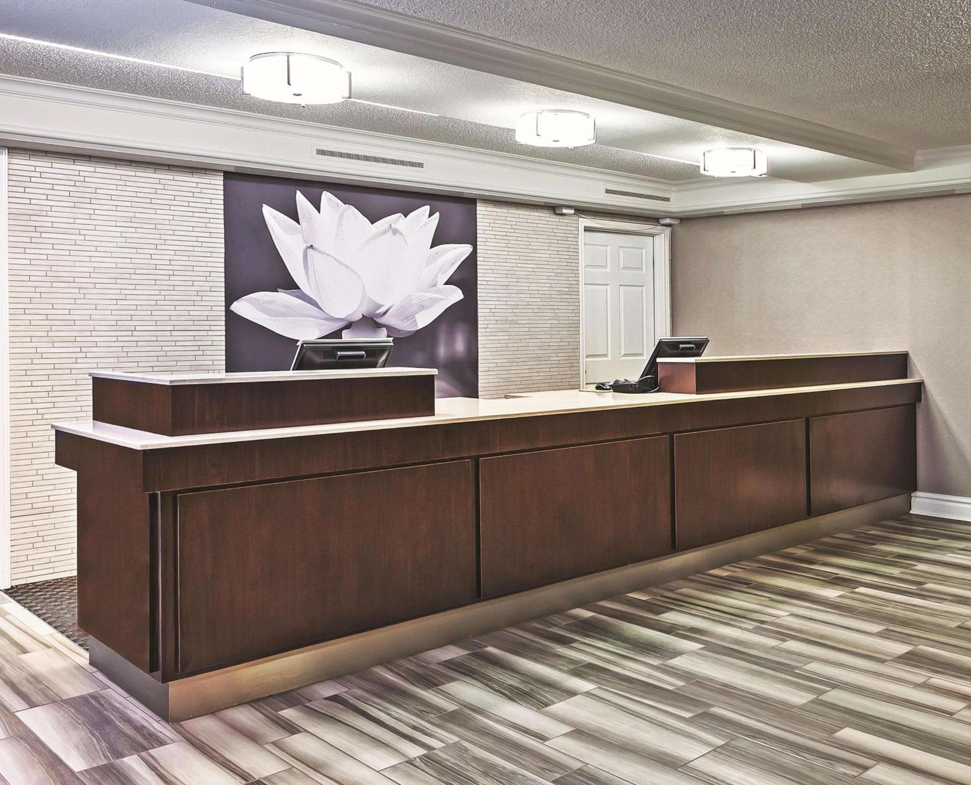 La Quinta Inn by Wyndham Midland photo 13