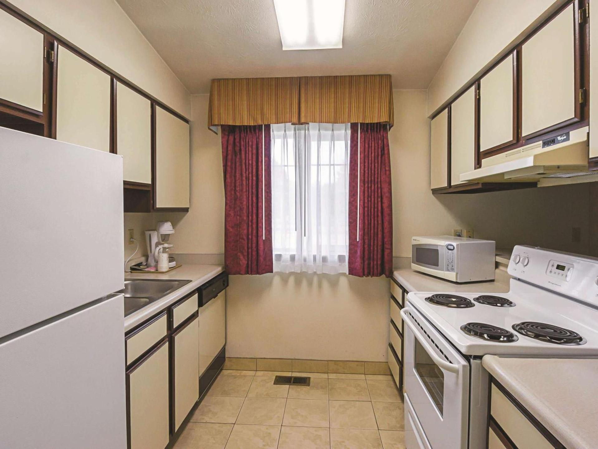 La Quinta by Wyndham Woodburn photo 22