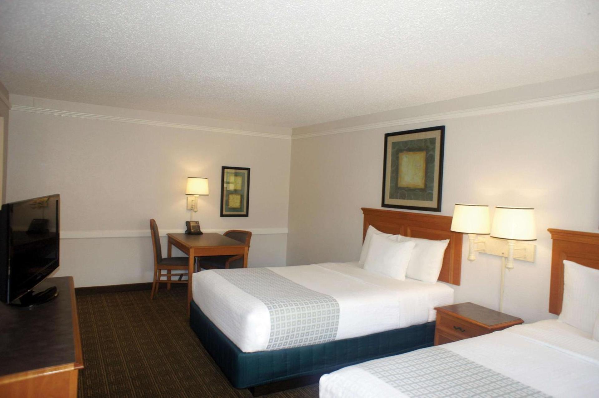 La Quinta Inn by Wyndham Tallahassee North photo 19