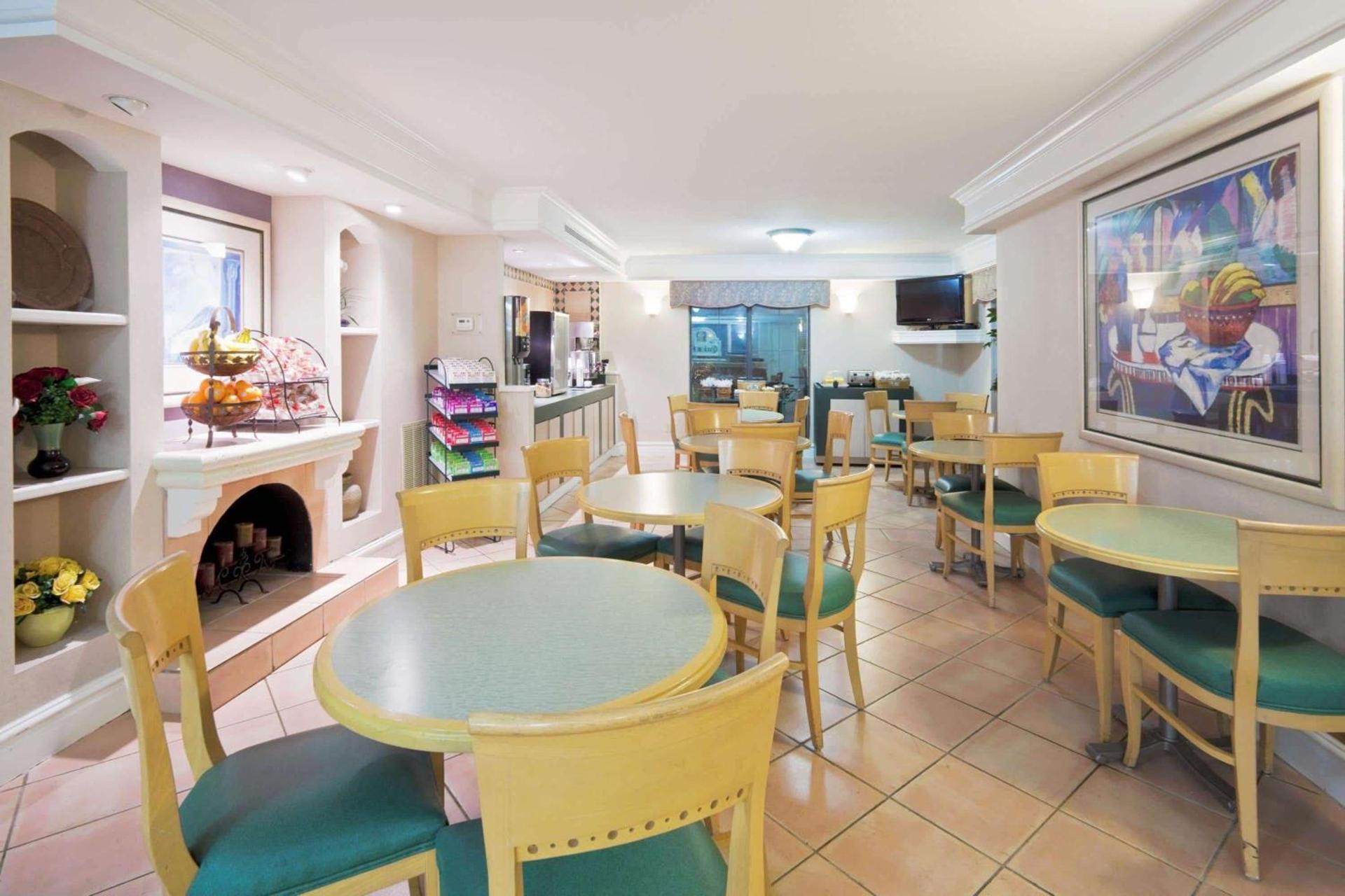 La Quinta Inn by Wyndham Tallahassee North photo 66