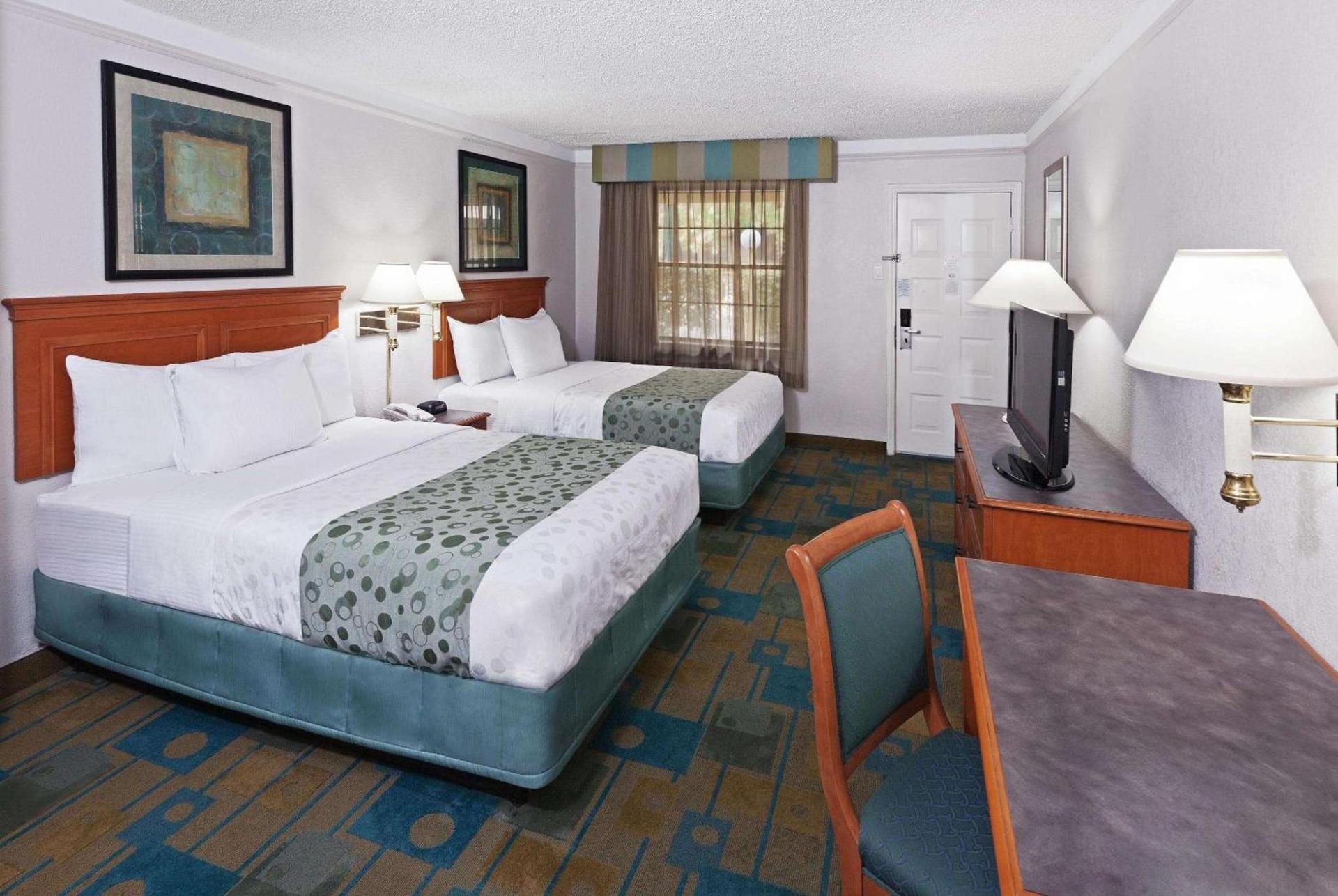 La Quinta Inn by Wyndham Austin Oltorf photo 9
