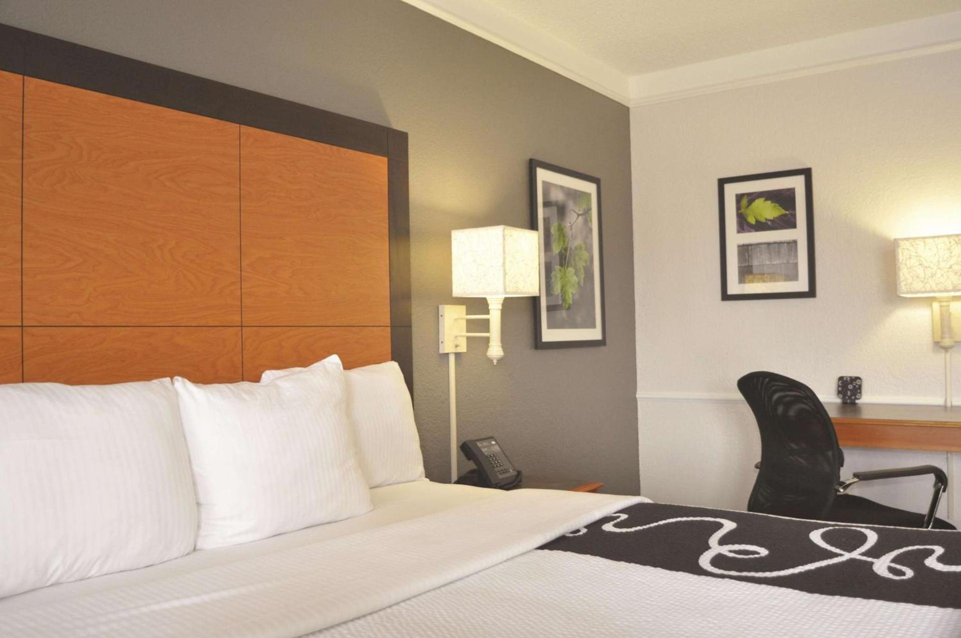 La Quinta Inn by Wyndham Dallas Uptown photo 52