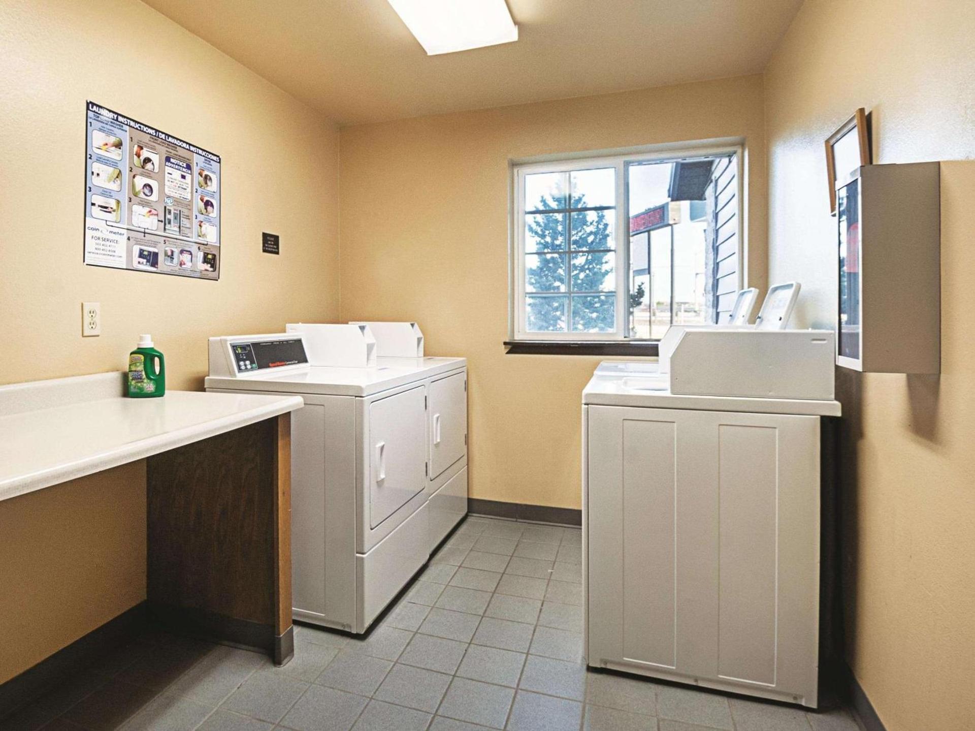 La Quinta by Wyndham Woodburn photo 32