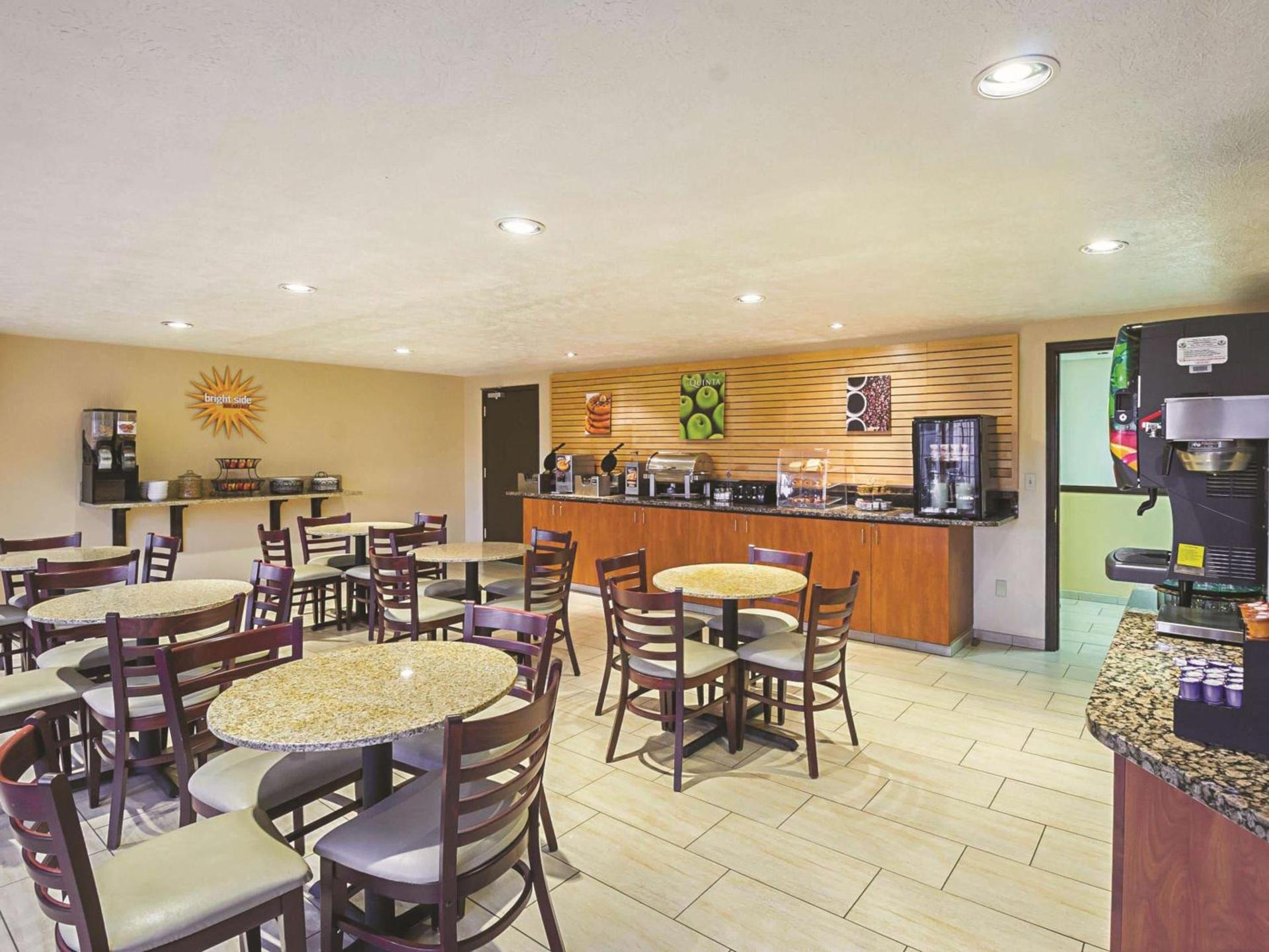 La Quinta by Wyndham Woodburn photo 29