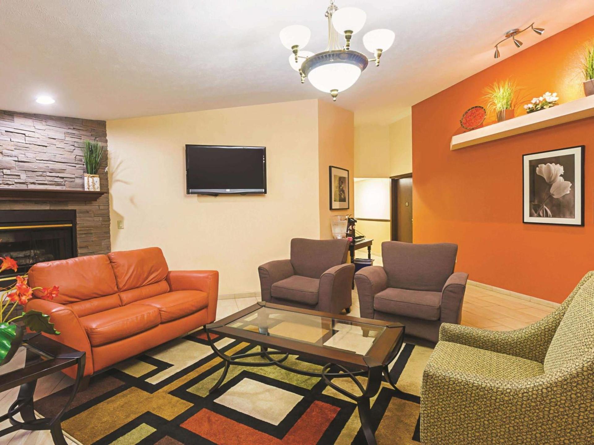 La Quinta by Wyndham Woodburn photo 6