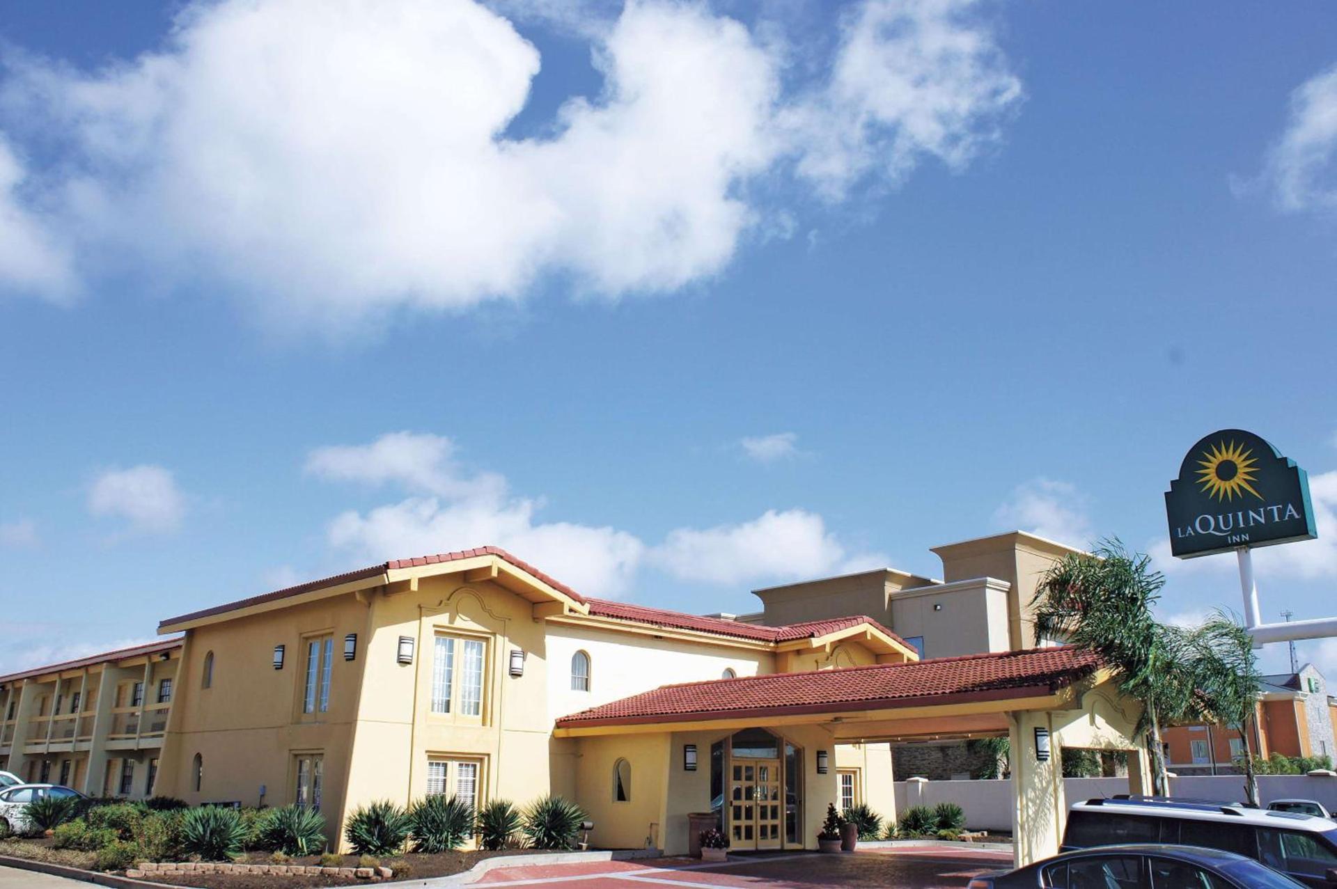 La Quinta Inn by Wyndham Clute Lake Jackson photo 23