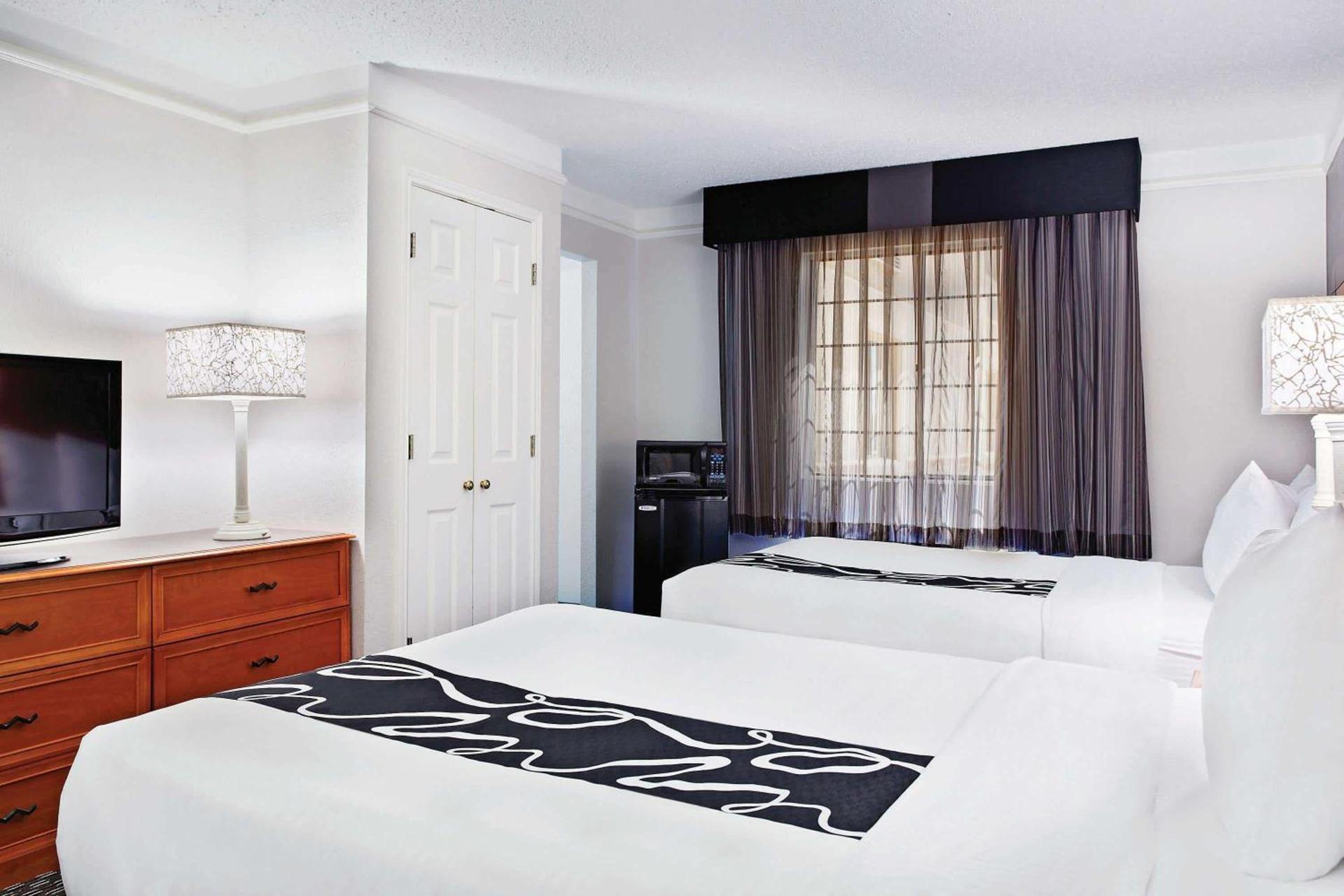 La Quinta Inn by Wyndham Champaign photo 13