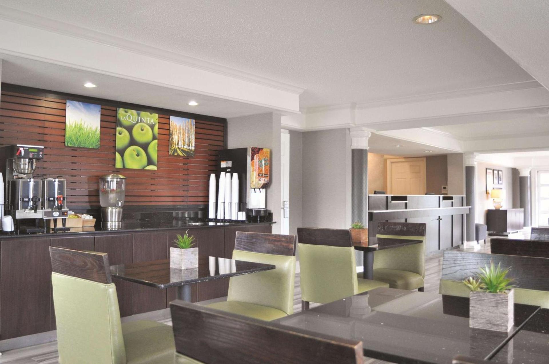 La Quinta Inn by Wyndham Dallas Uptown photo 85