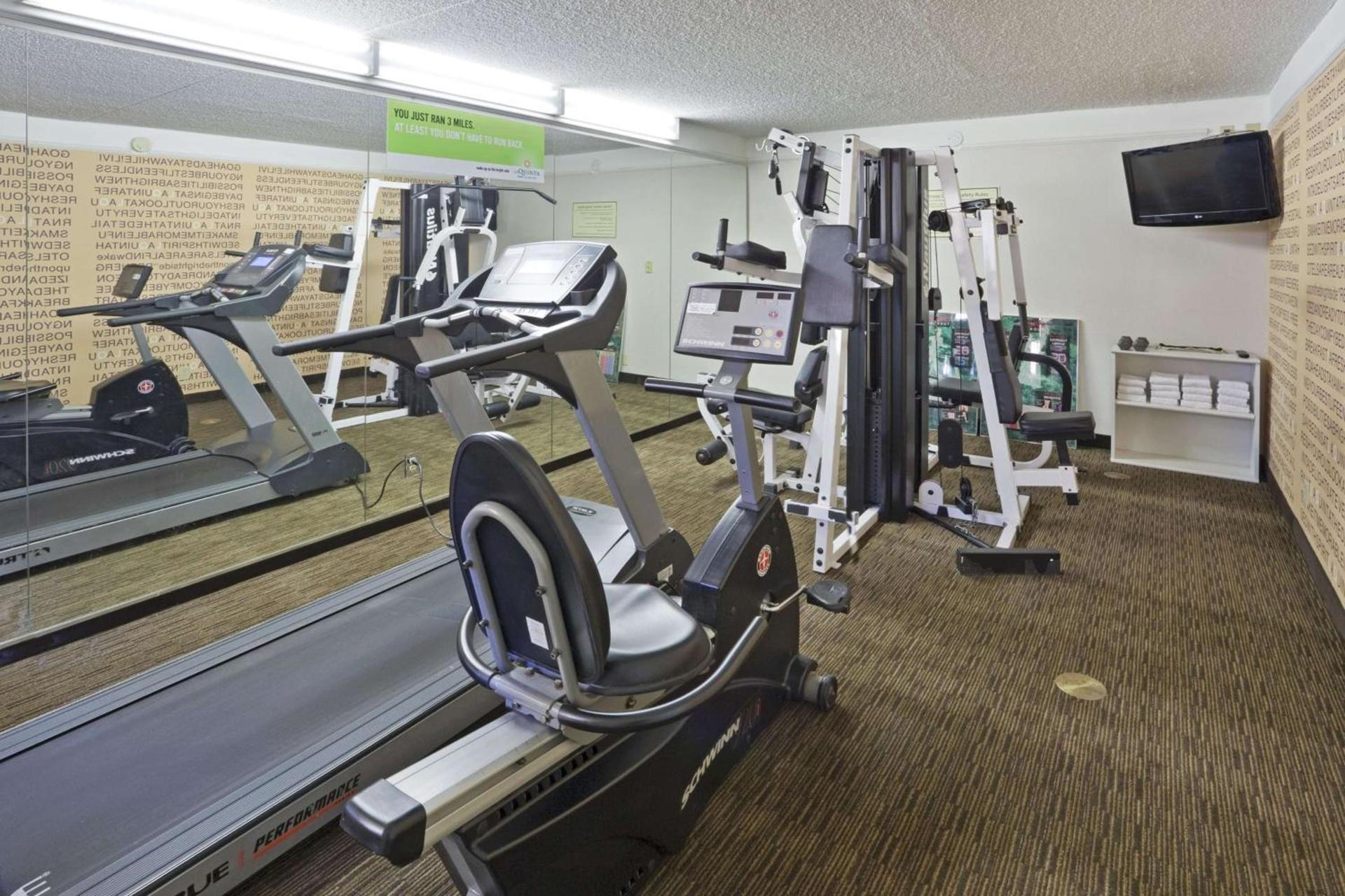 La Quinta Inn by Wyndham Phoenix Sky Harbor Airport photo 37