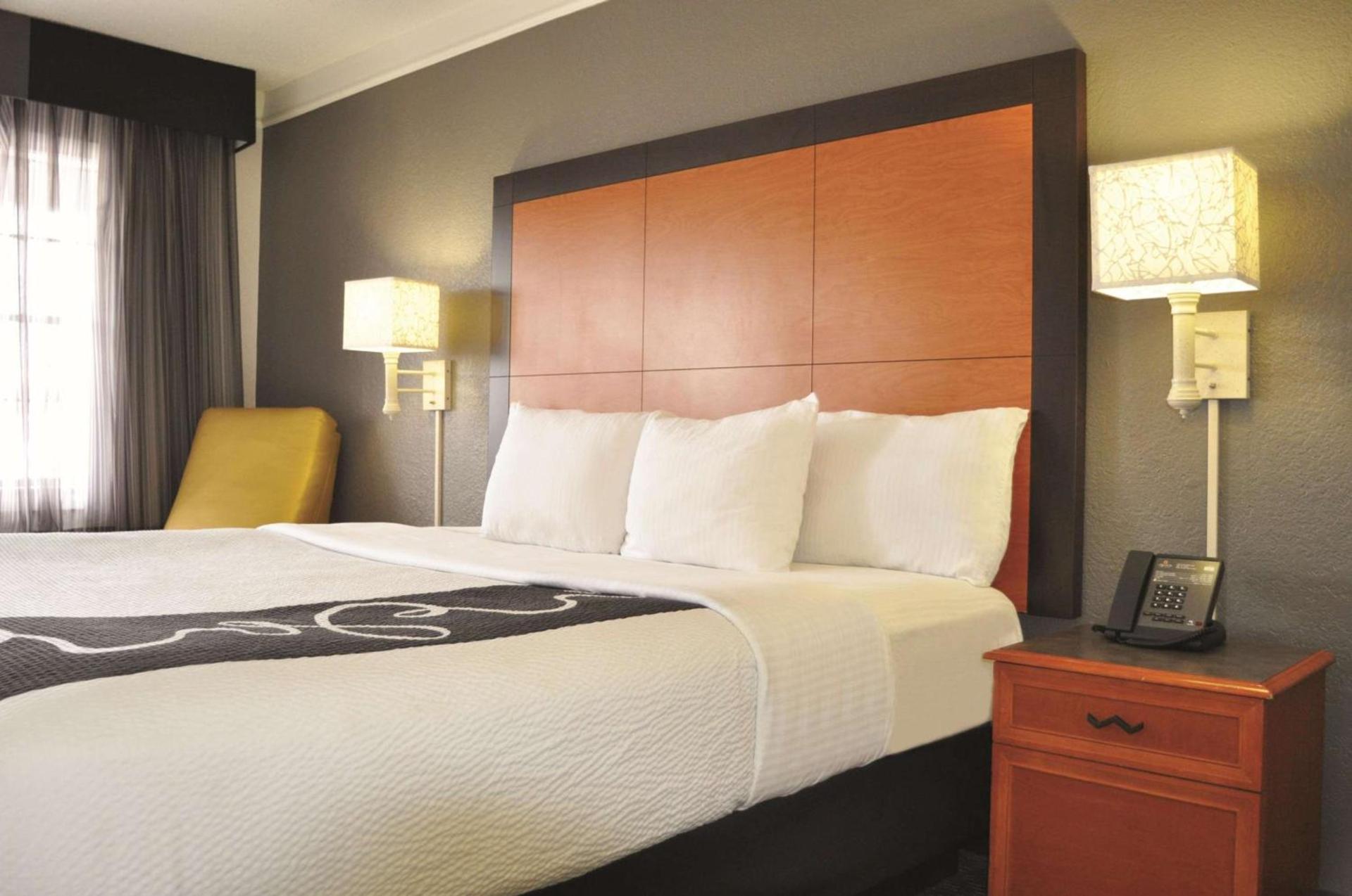 La Quinta Inn by Wyndham Dallas Uptown photo 55
