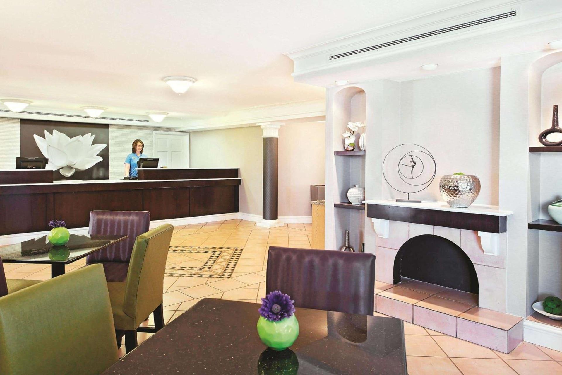 La Quinta Inn by Wyndham Champaign photo 3
