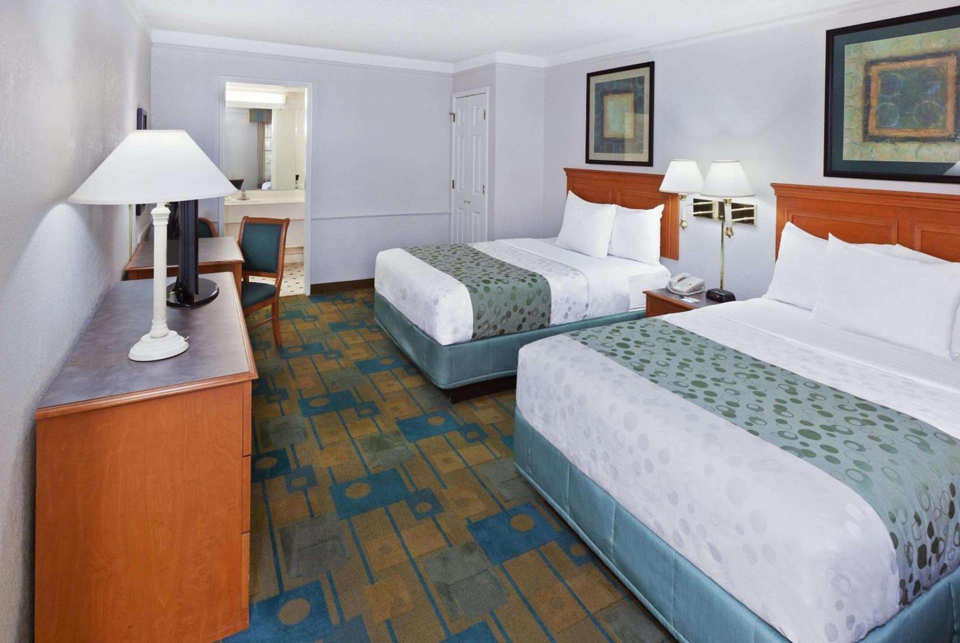 La Quinta Inn by Wyndham Austin Oltorf photo 17