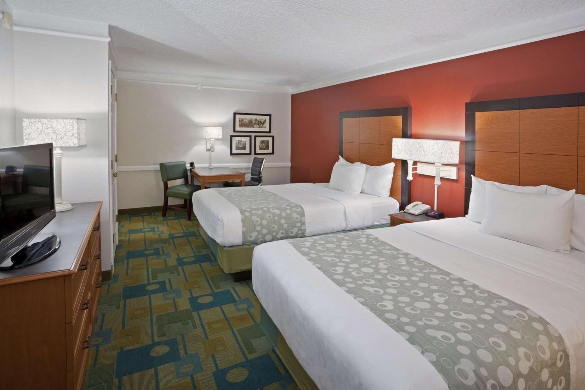 La Quinta Inn by Wyndham Phoenix Sky Harbor Airport photo 36