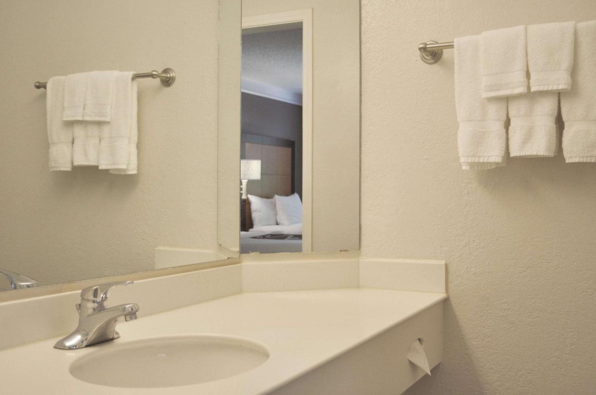 La Quinta Inn by Wyndham Dallas Uptown photo 45