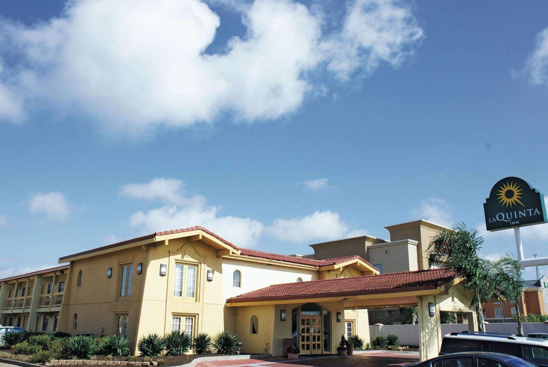 La Quinta Inn by Wyndham Clute Lake Jackson photo 24